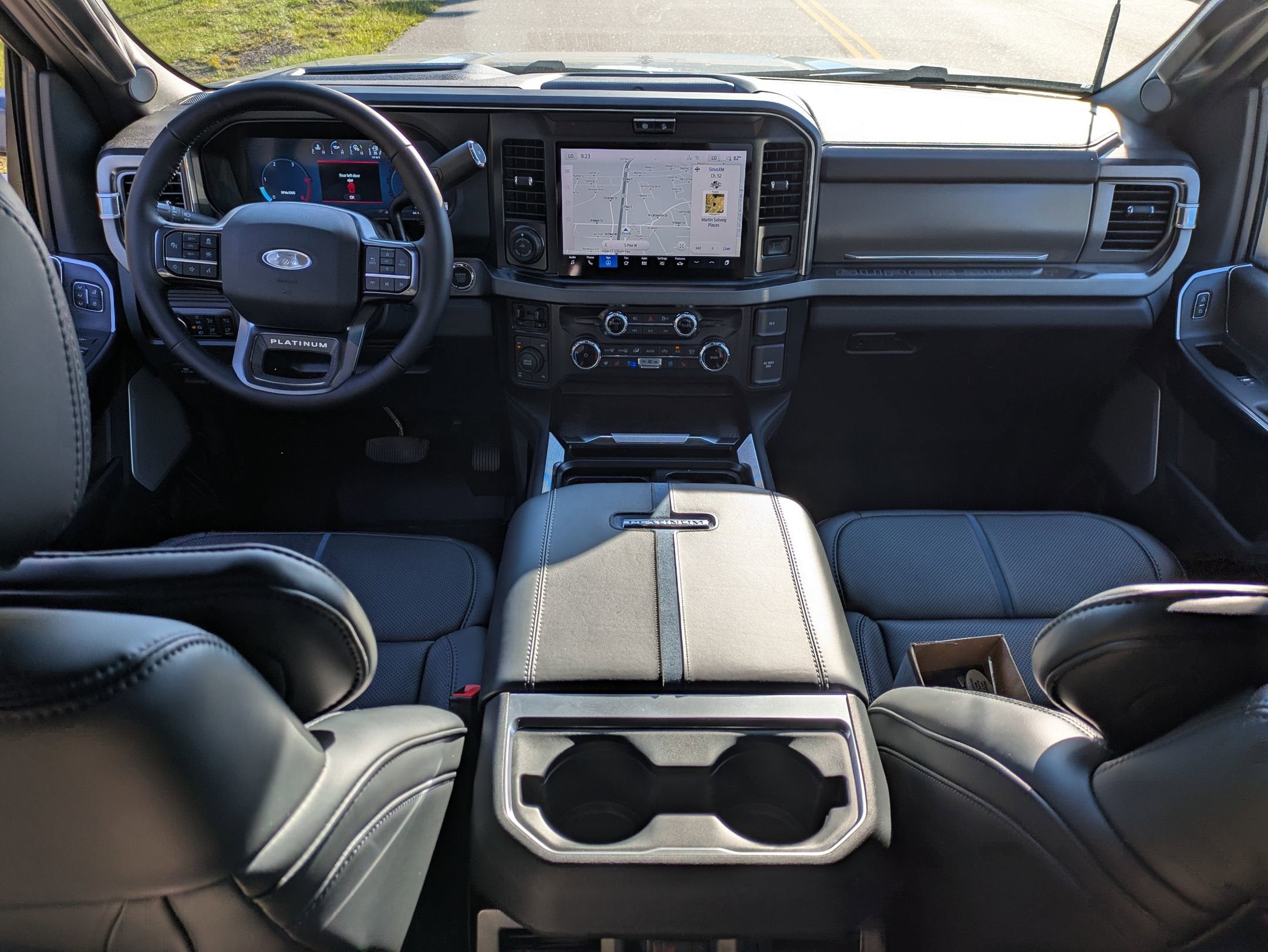 2025 Ford Super Duty F-350 SRW Platinum