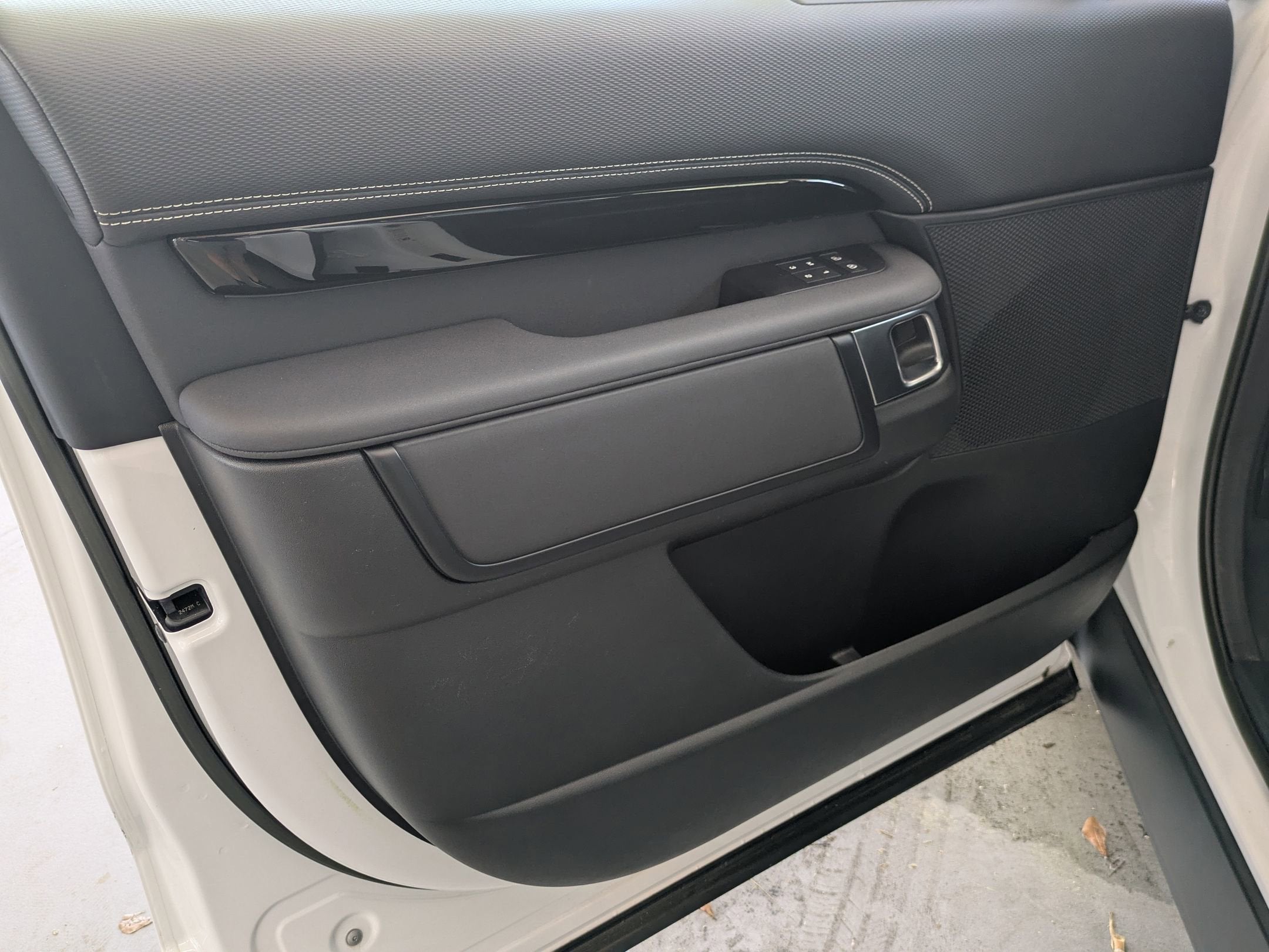 2023 Land Rover Discovery S R-Dynamic