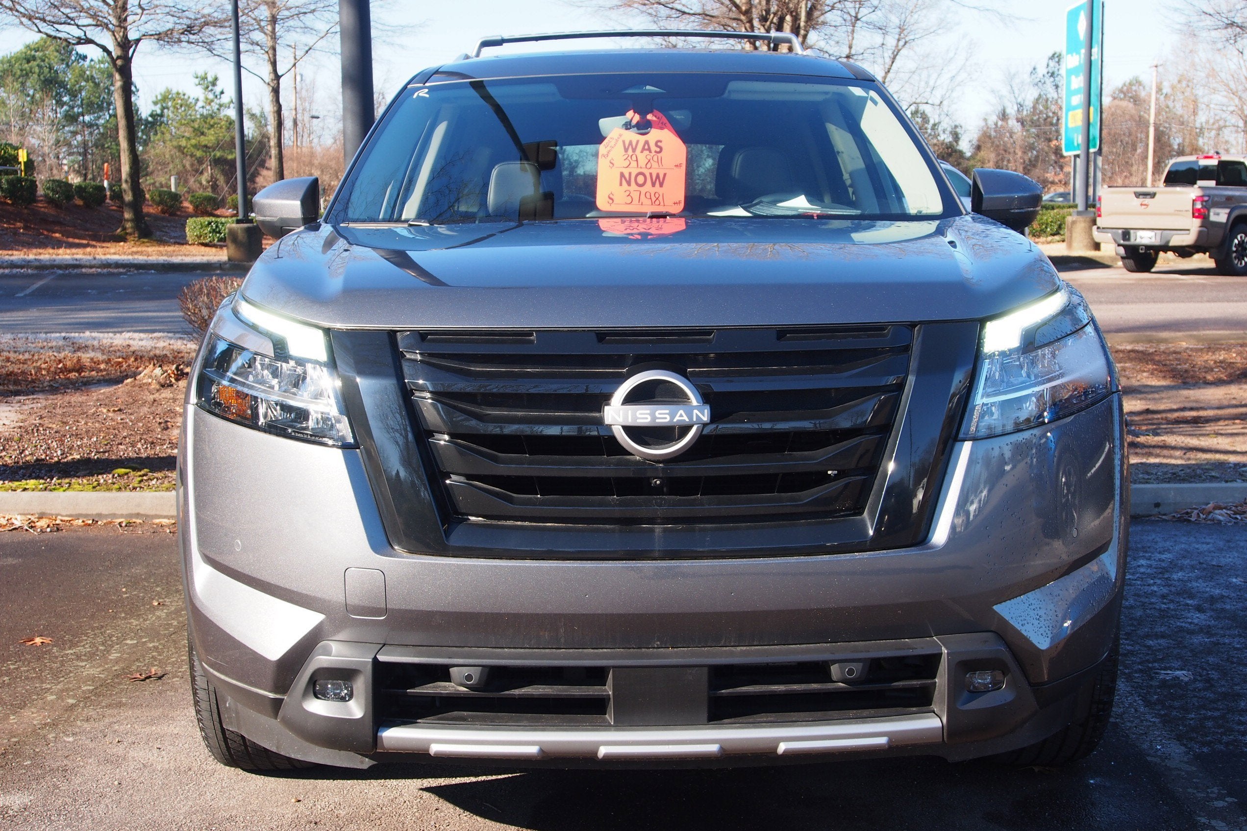 2023 Nissan Pathfinder Platinum