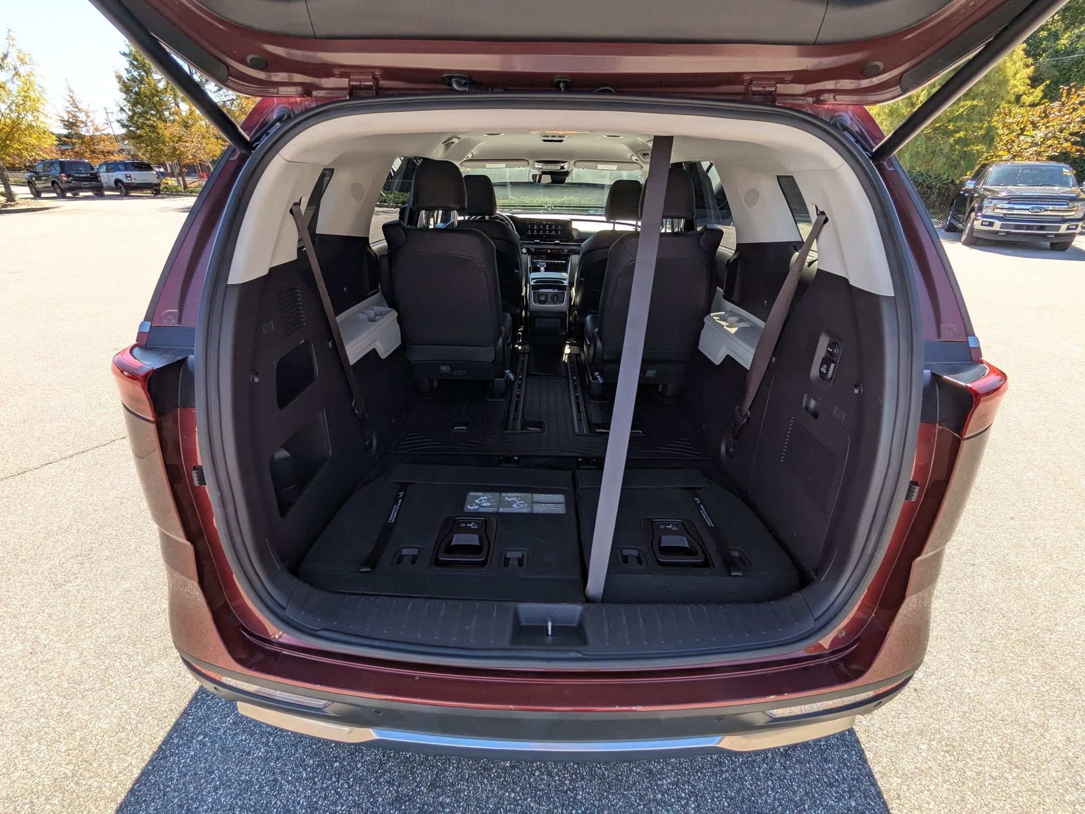 2023 Kia Carnival SX