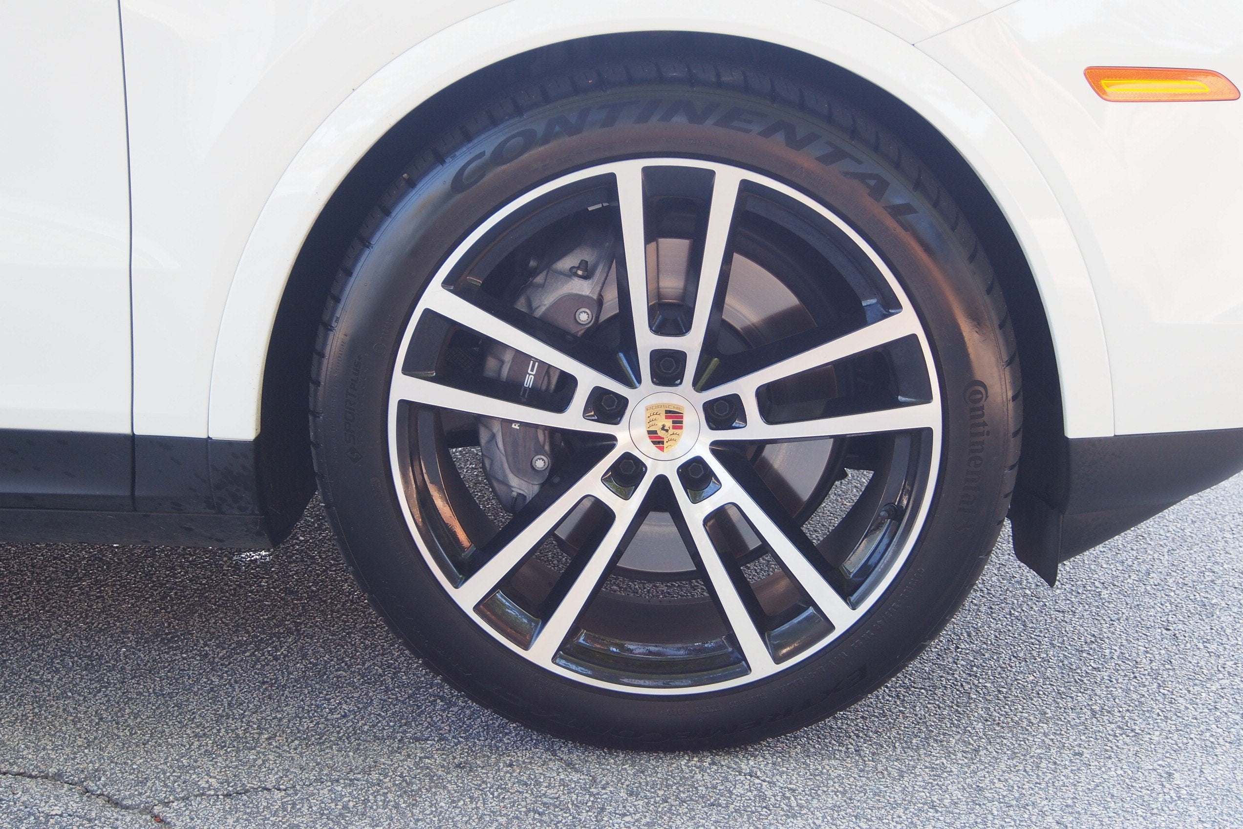 2024 Porsche Cayenne Base