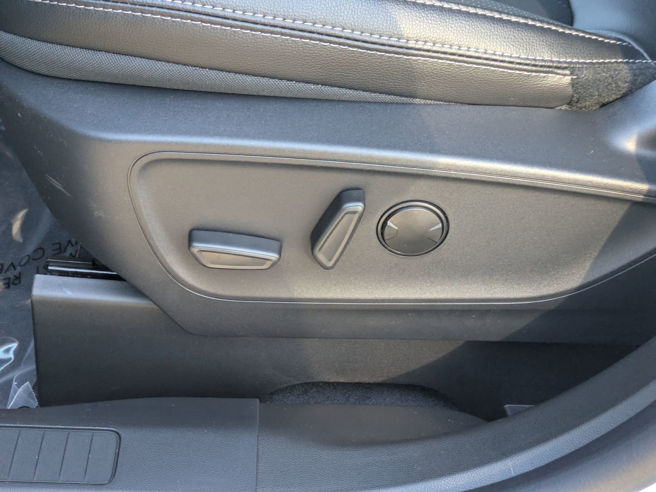 2026 Ford Escape Platinum