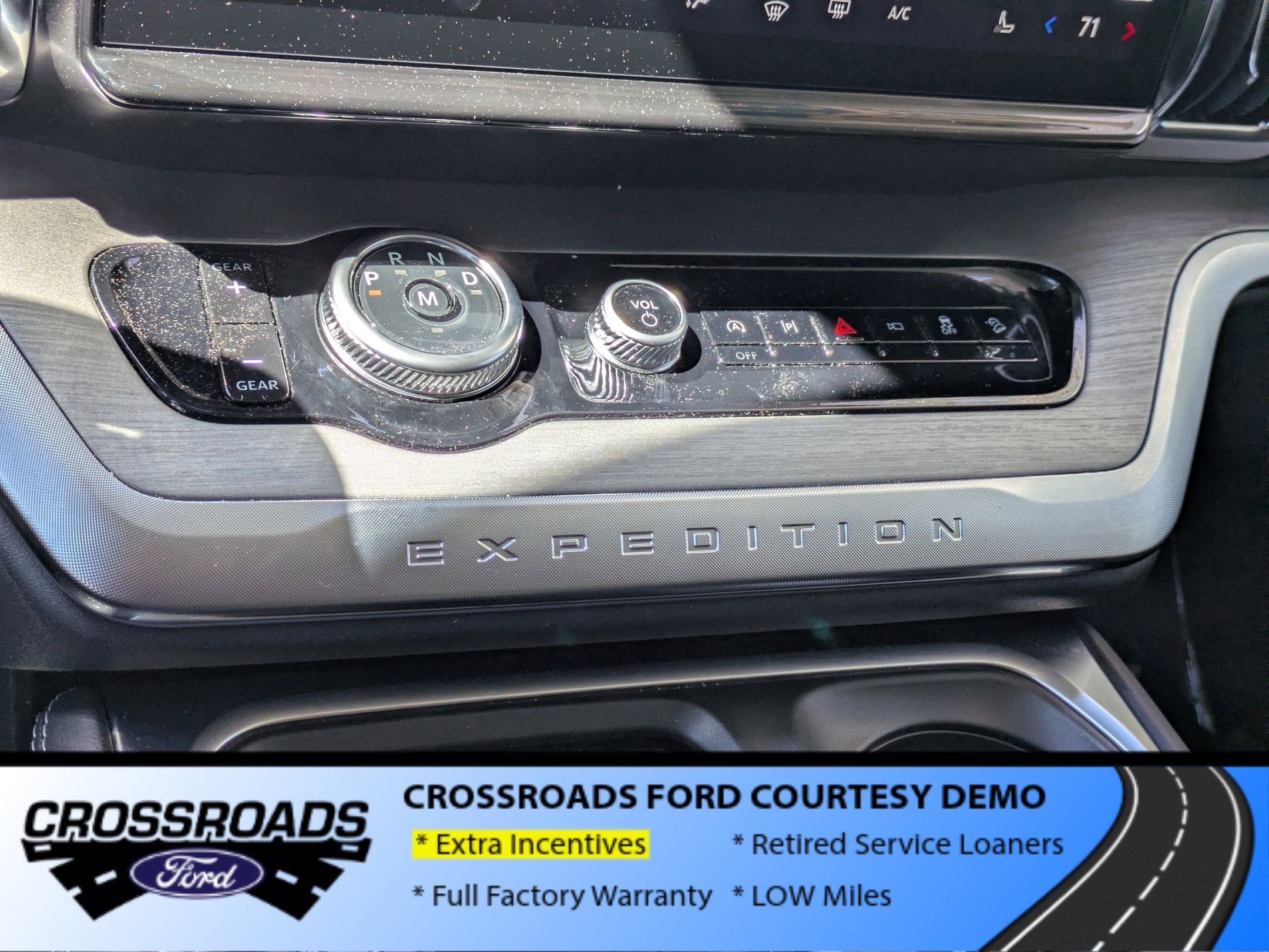 2025 Ford Expedition Platinum - Crossroads Courtesy Demo