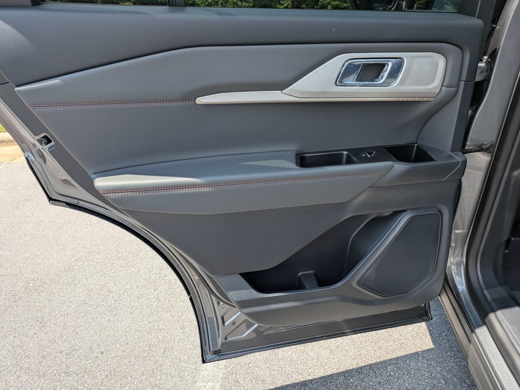 2026 Ford Explorer Active w/100A Pkg