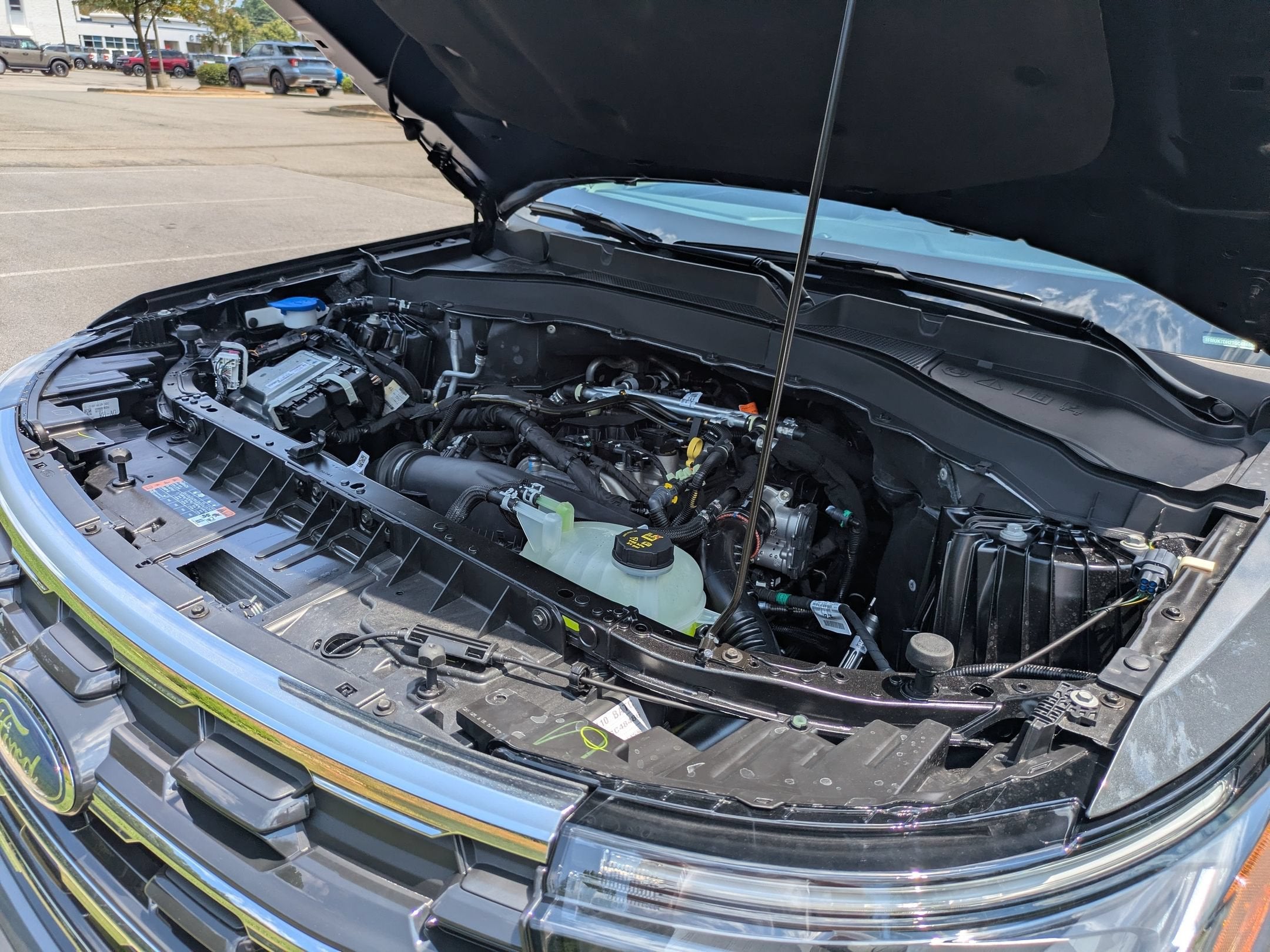 2026 Ford Explorer Active w/100A Pkg