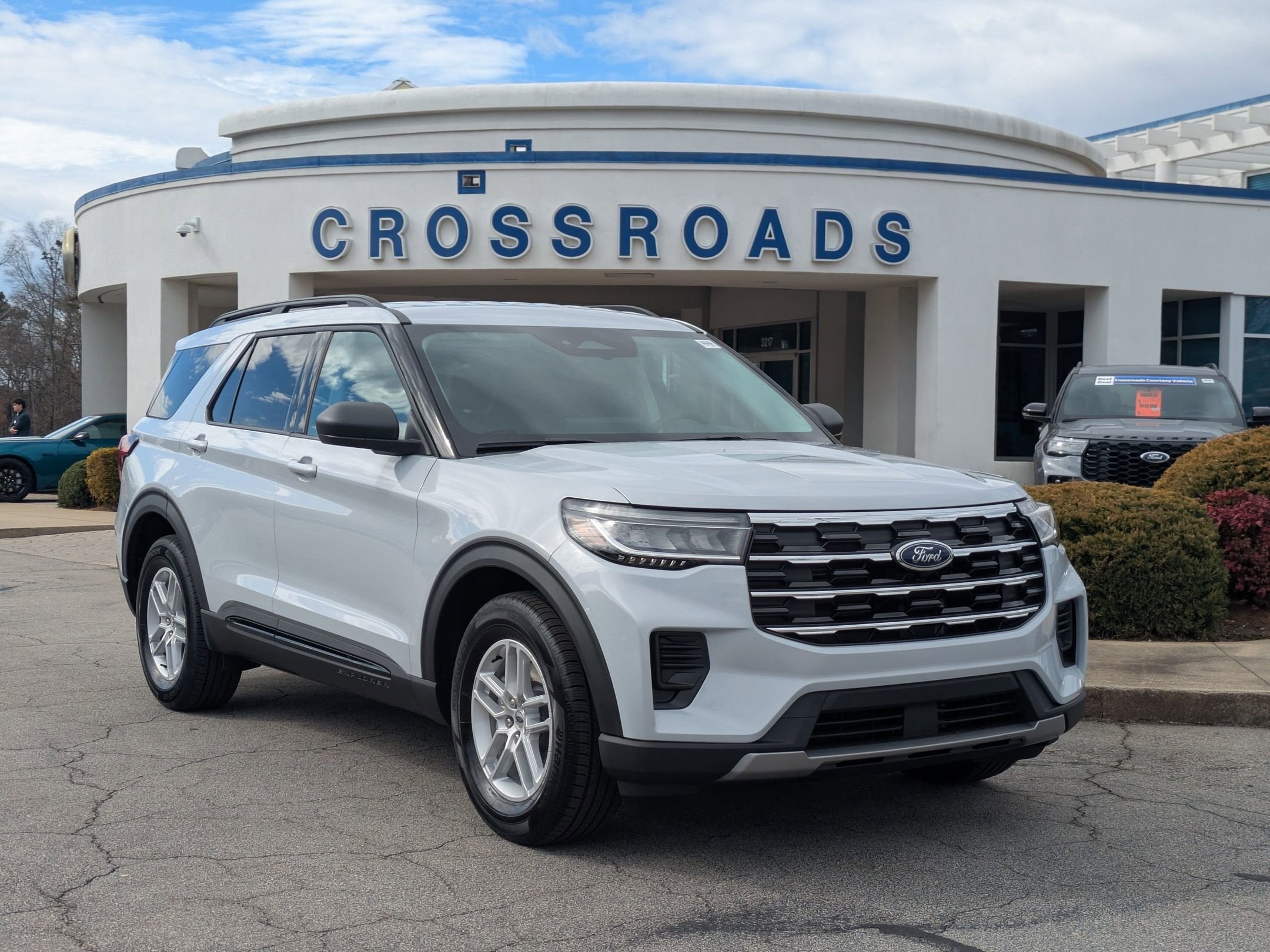 2026 Ford Explorer Active w/200A Pkg
