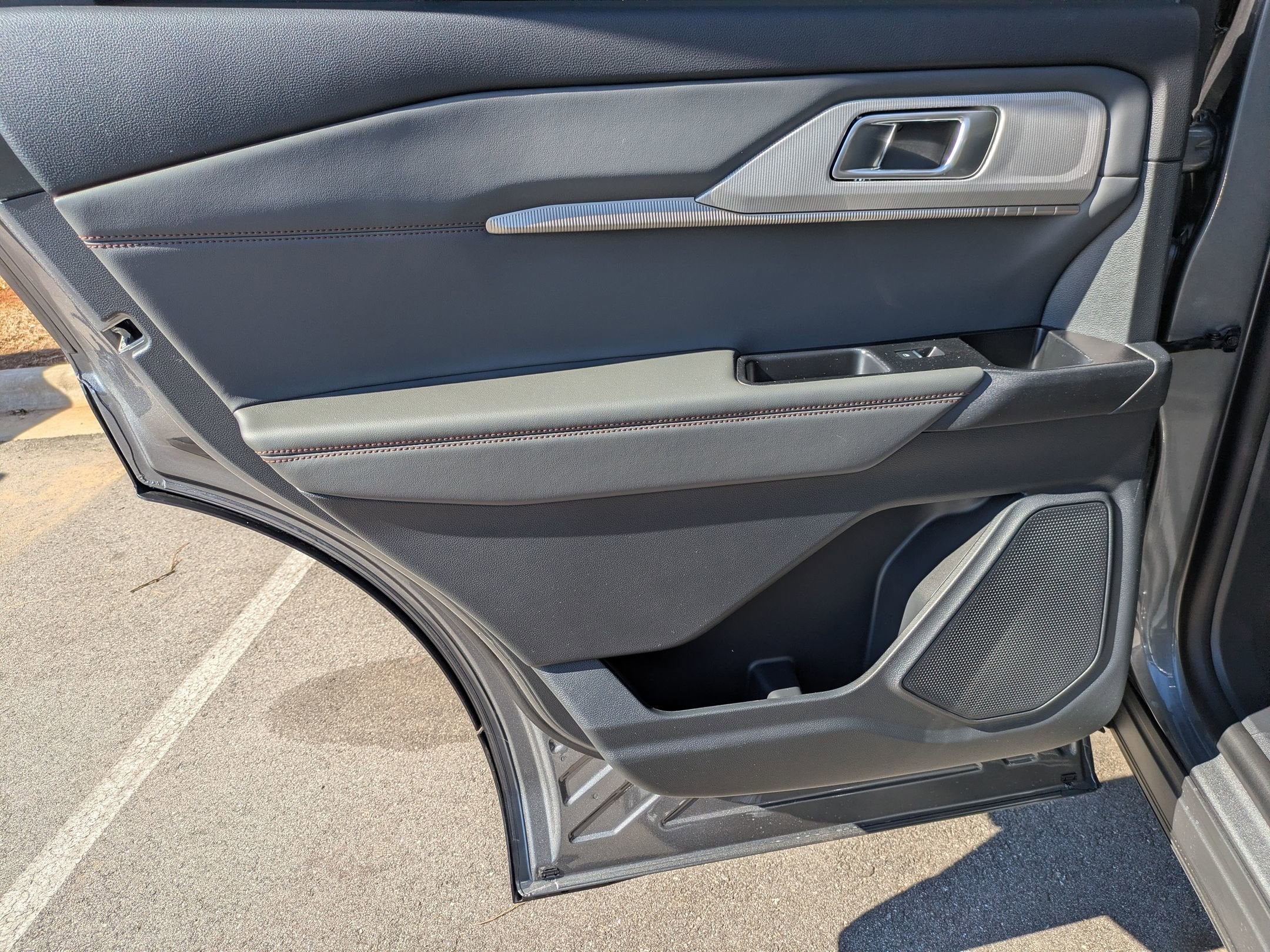 2026 Ford Explorer Active w/200A Pkg