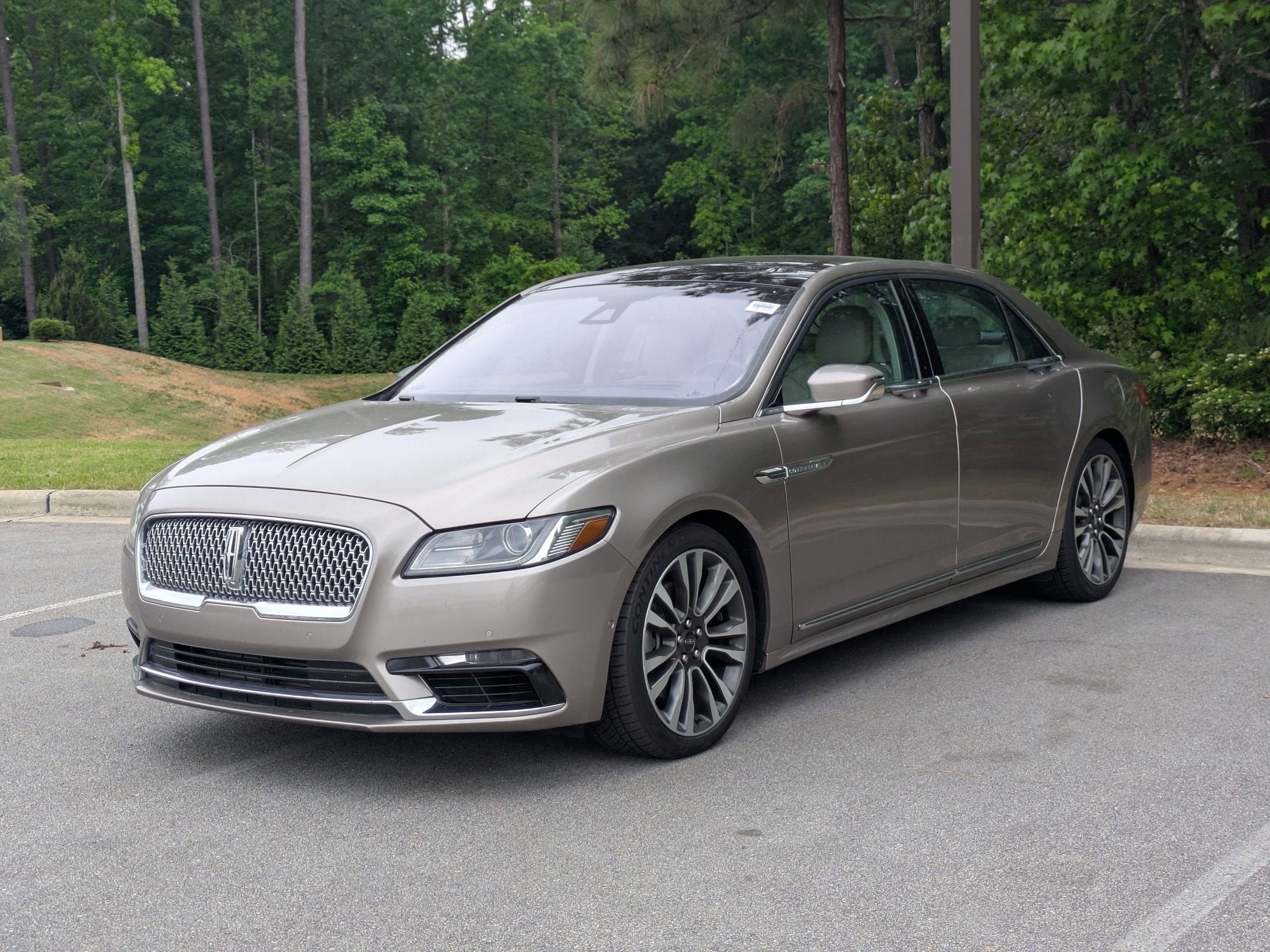 2019 Lincoln Continental Reserve