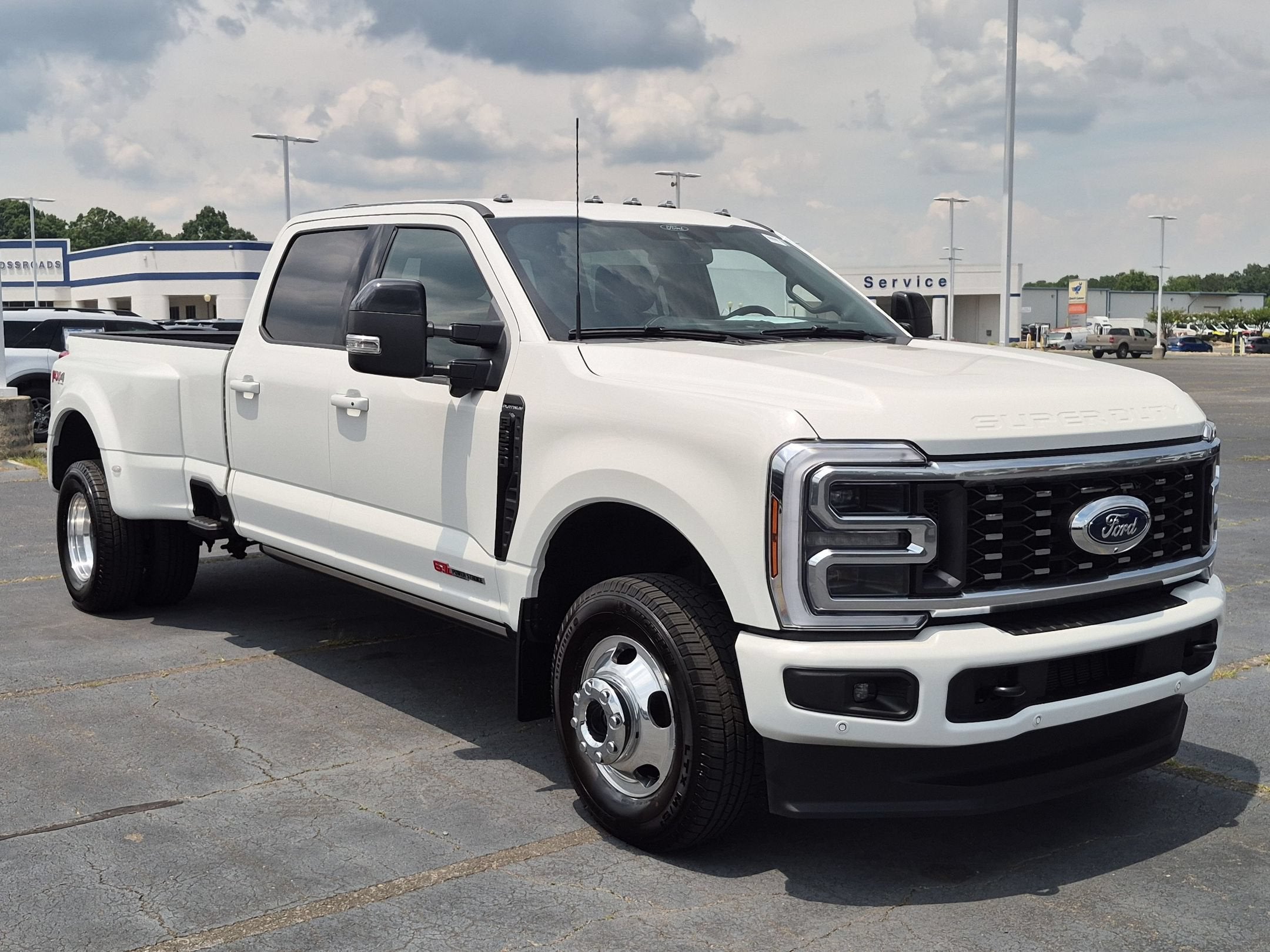 2025 Ford Super Duty F-350 DRW Platinum