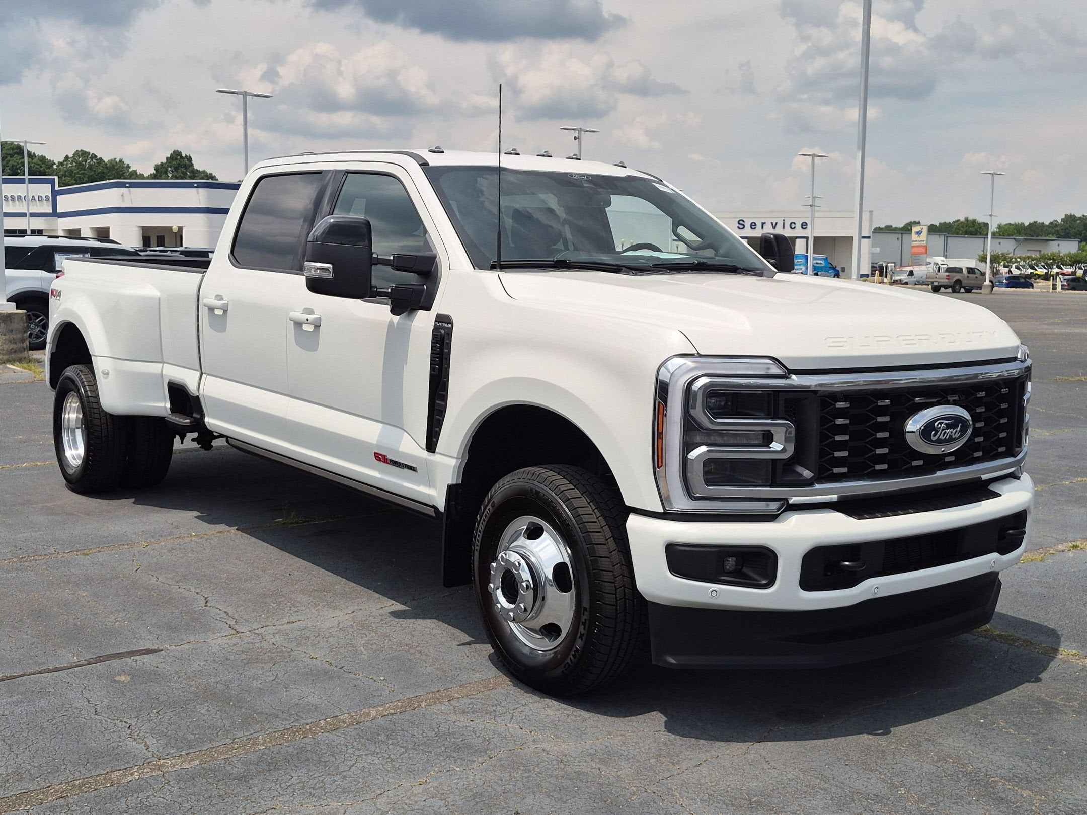 2025 Ford Super Duty F-350 DRW Platinum