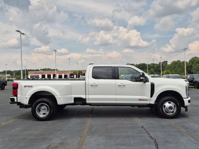 2025 Ford Super Duty F-350 DRW Platinum