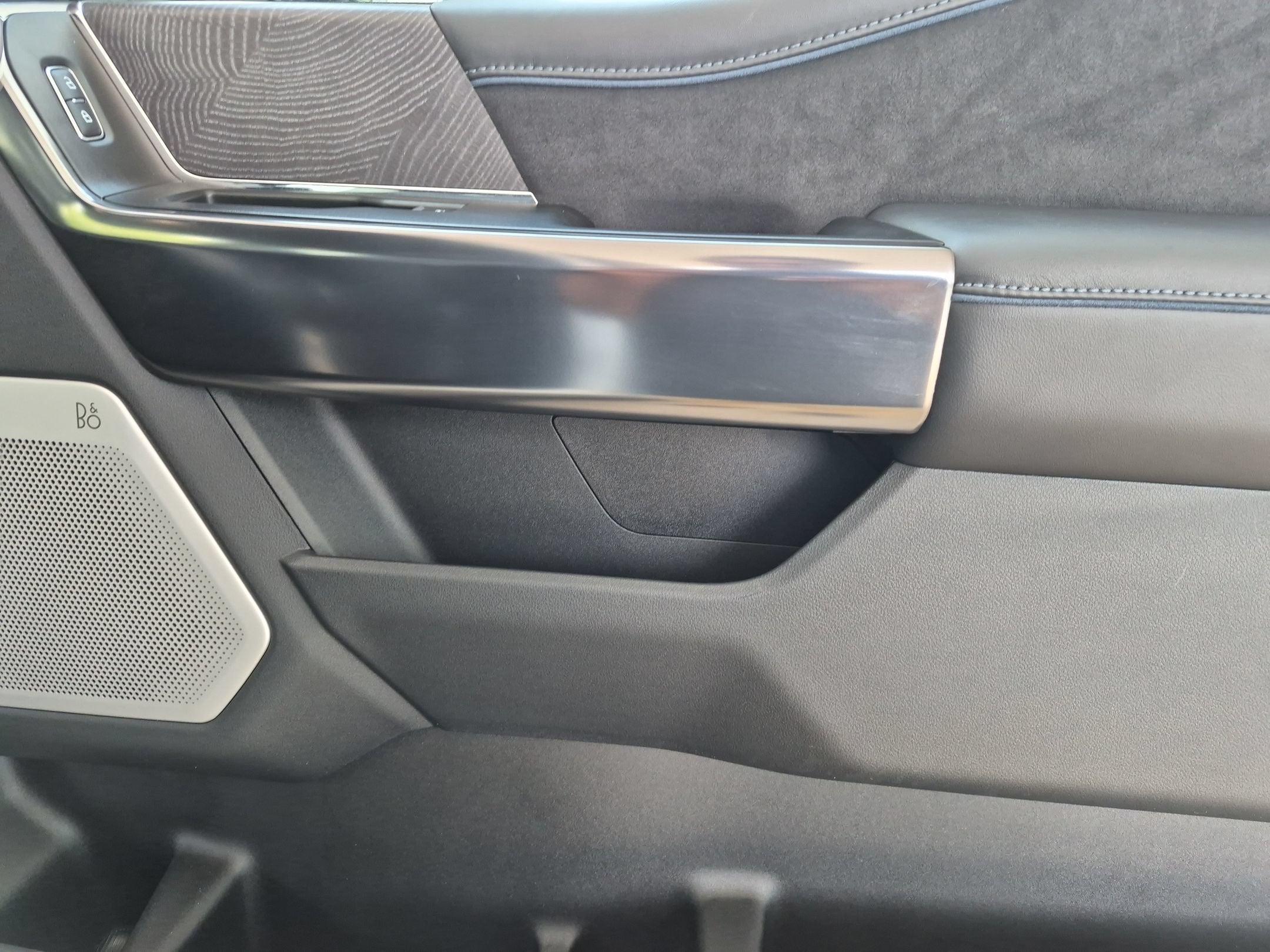 2025 Ford Super Duty F-350 DRW Platinum