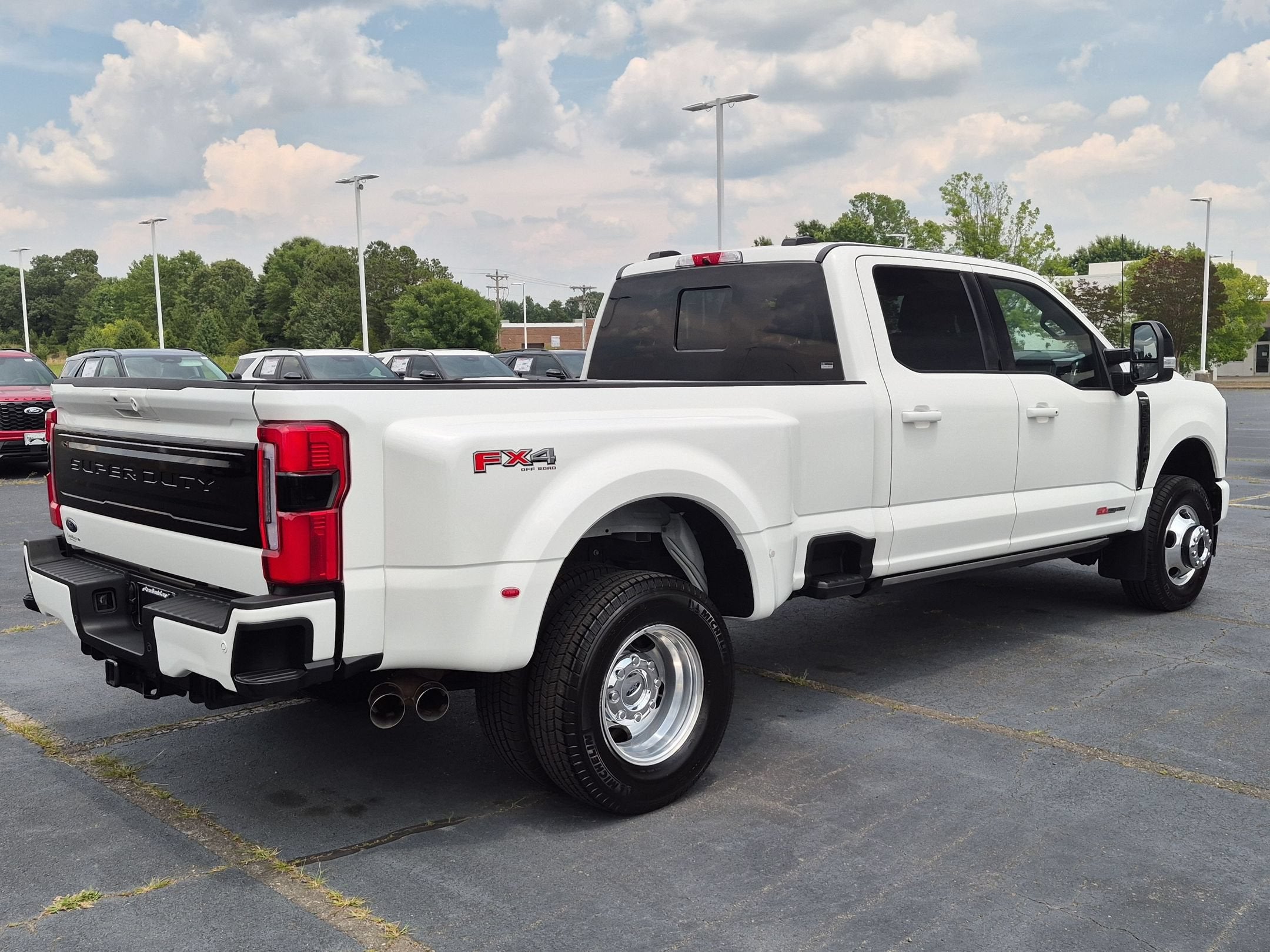 2025 Ford Super Duty F-350 DRW Platinum
