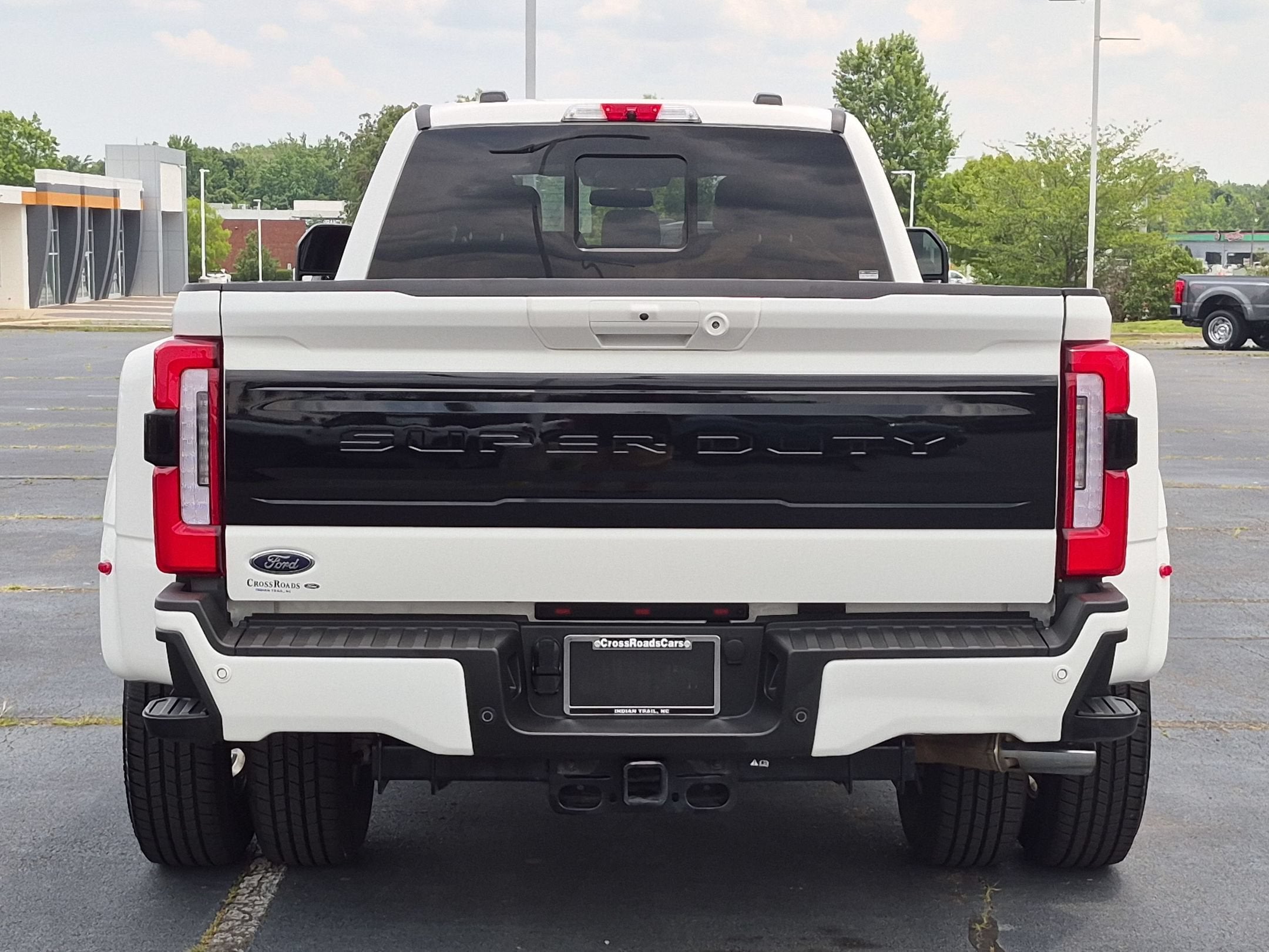 2025 Ford Super Duty F-350 DRW Platinum