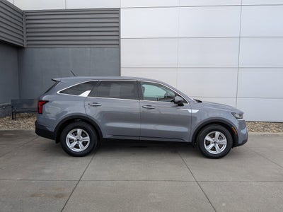 2022 Kia Sorento LX