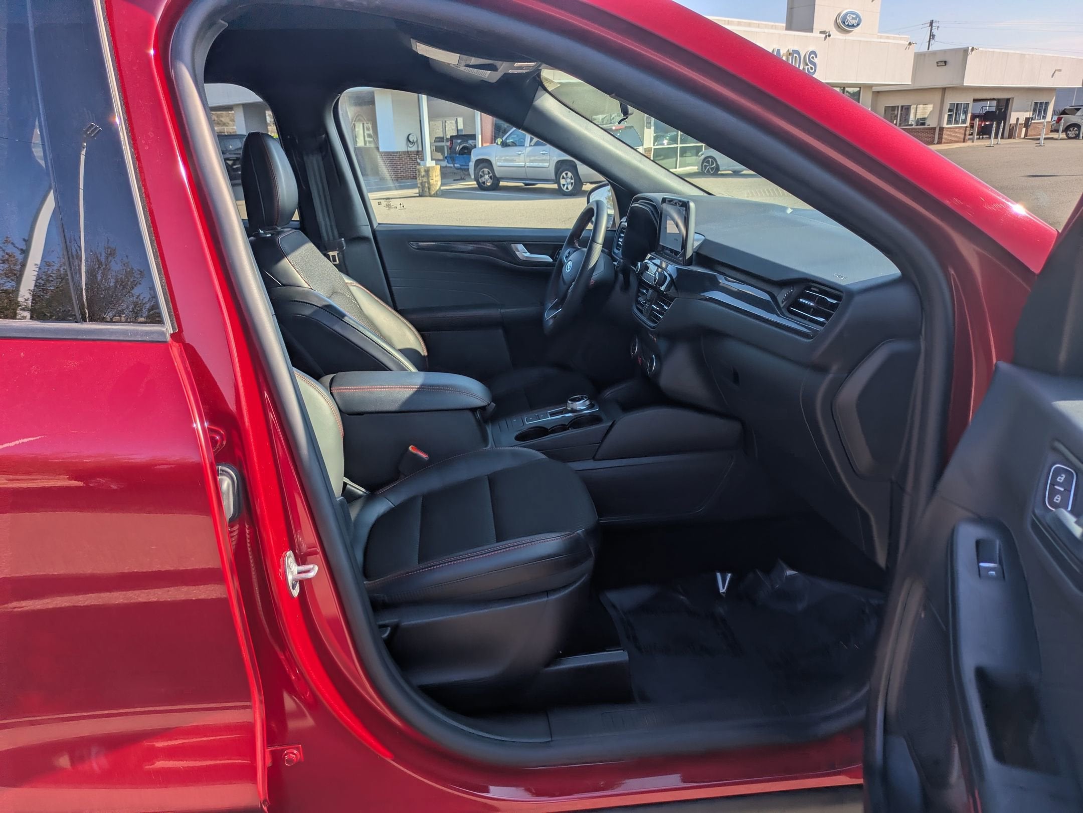 2025 Ford Escape ST-Line Select