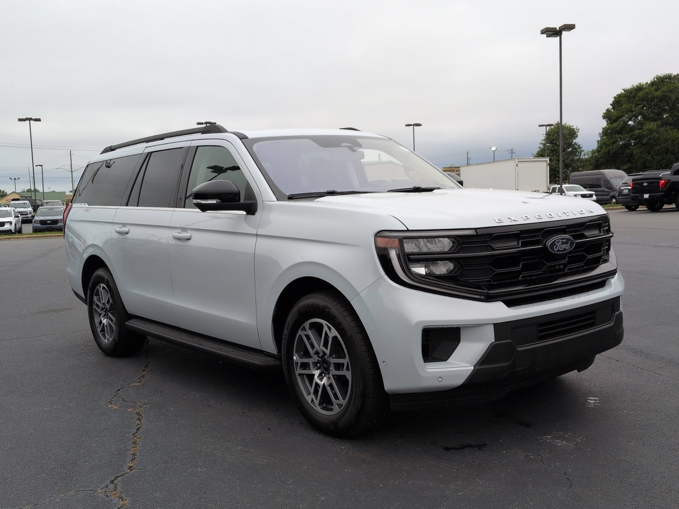 2025 Ford Expedition Max Active