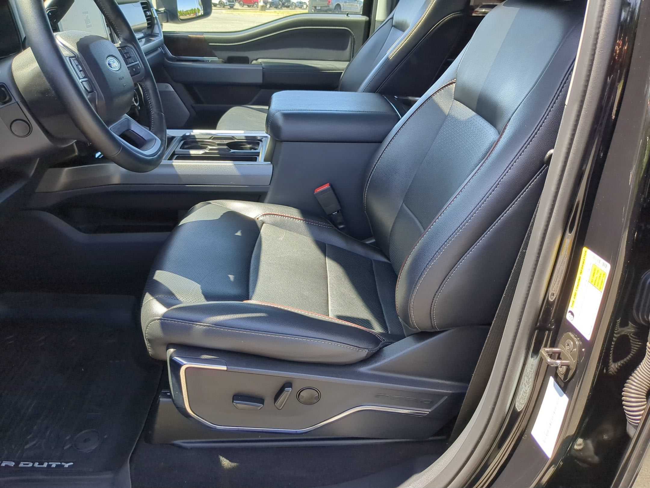 2023 Ford Super Duty F-250 SRW LARIAT