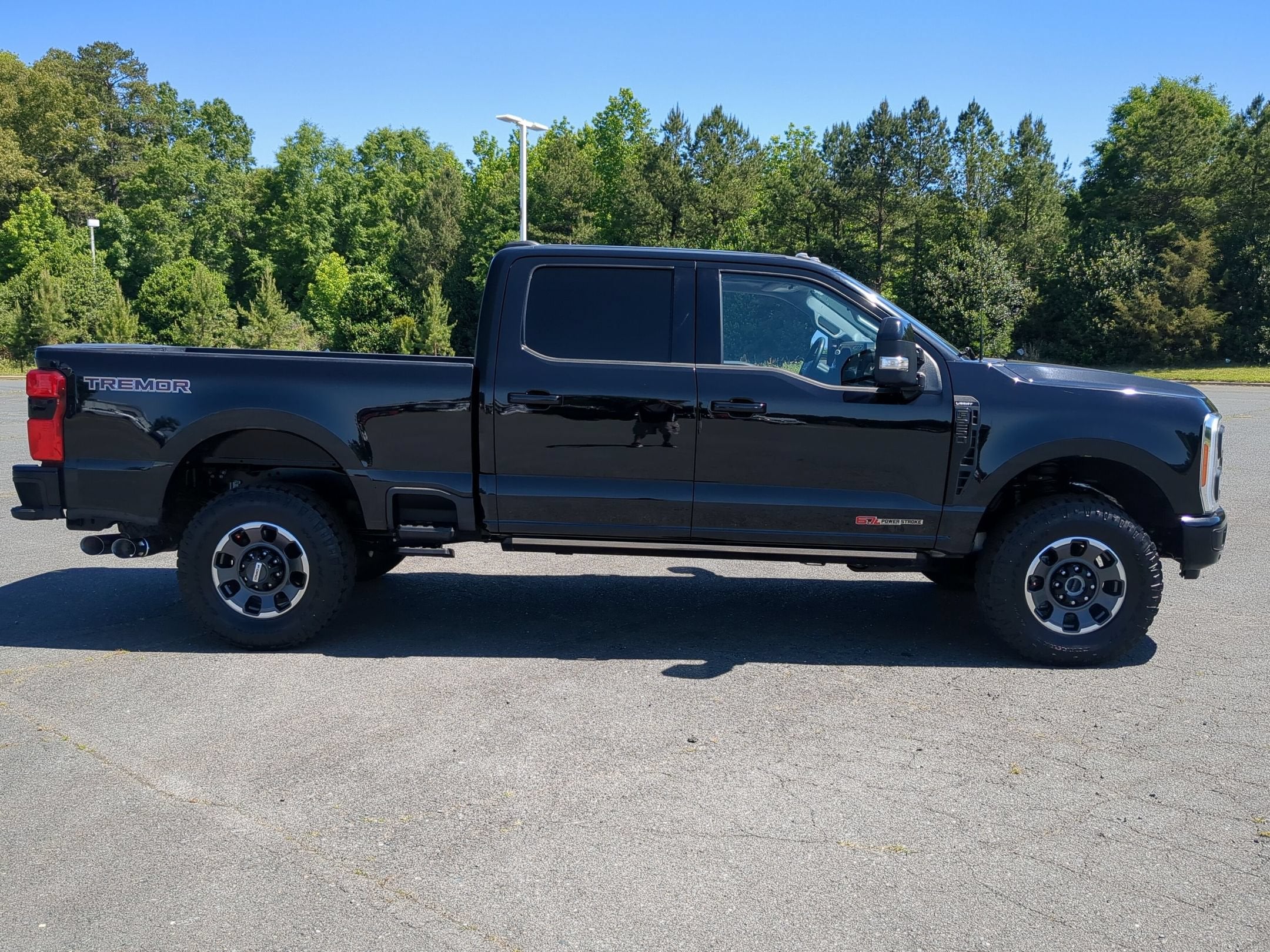 2023 Ford Super Duty F-250 SRW LARIAT
