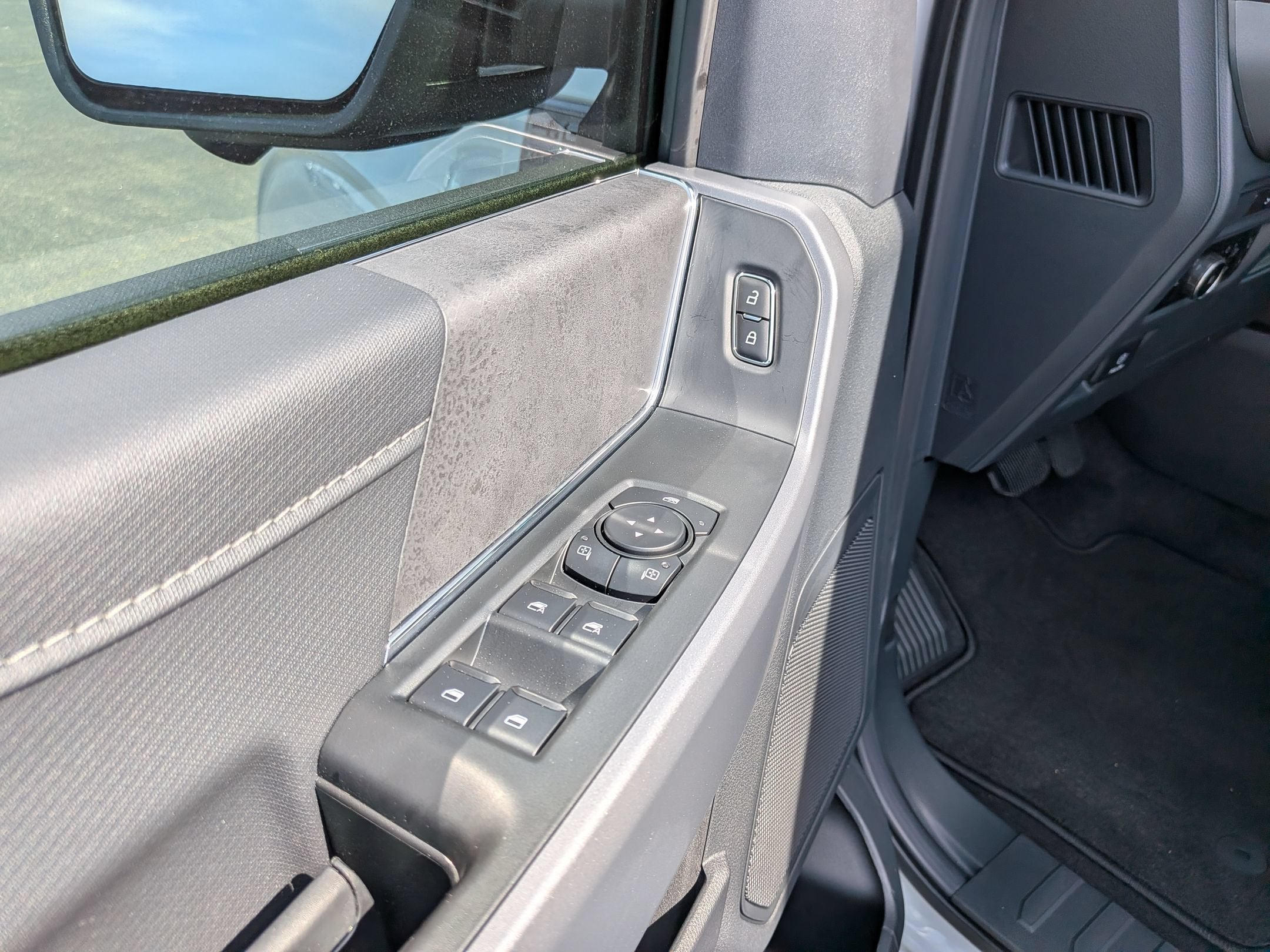 2026 Ford F-150 XLT - Photo 14