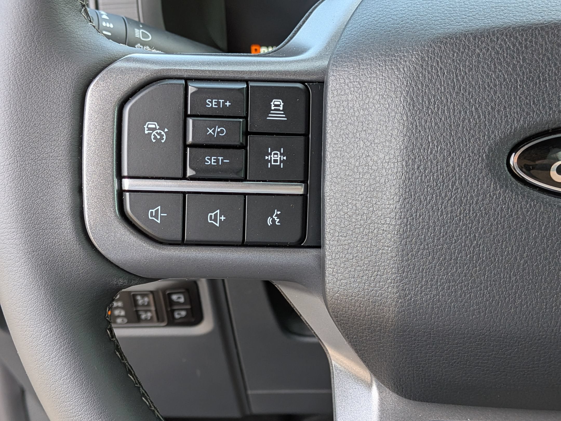 2026 Ford F-150 XLT - Photo 18