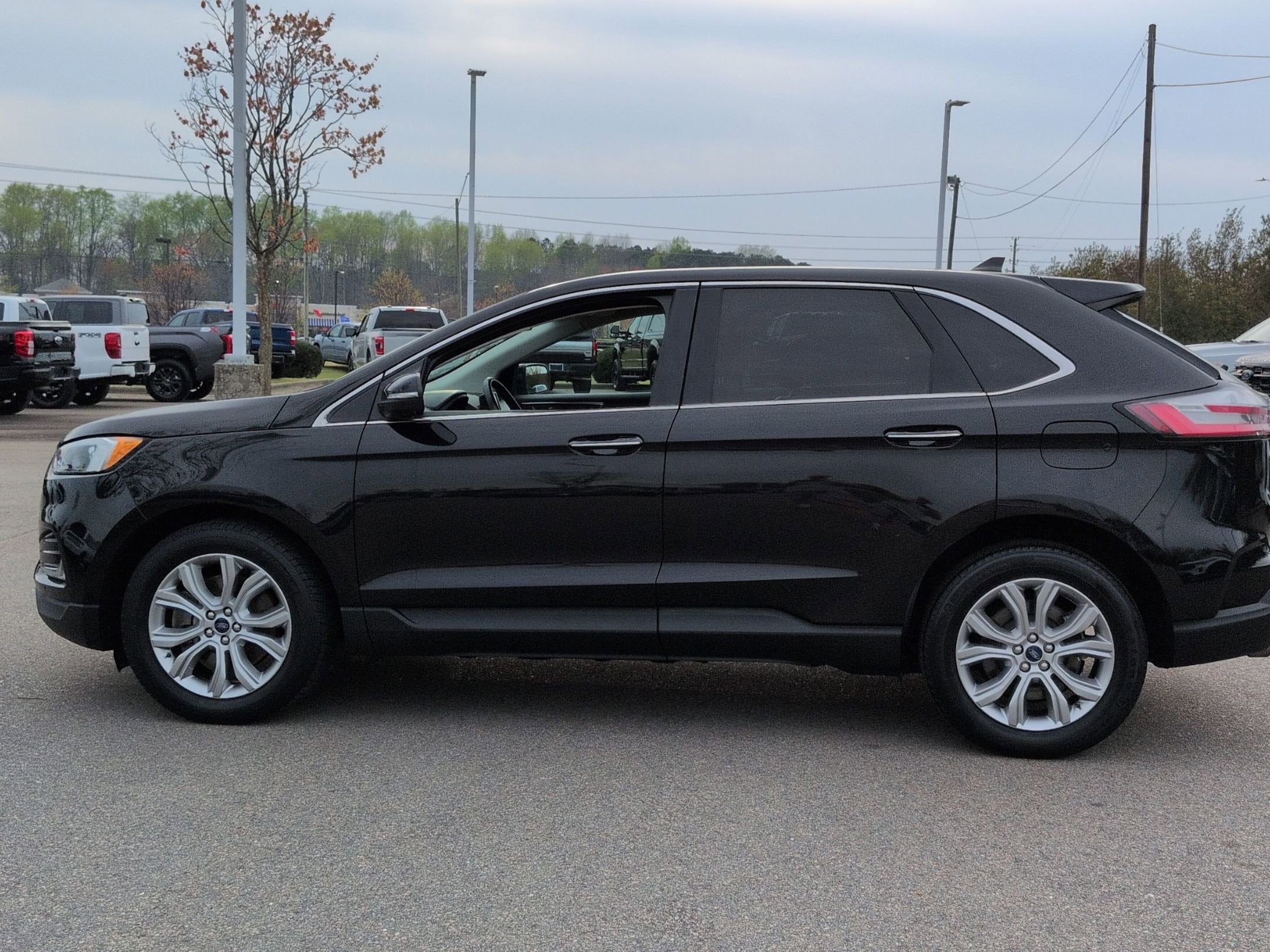 2022 Ford Edge Titanium