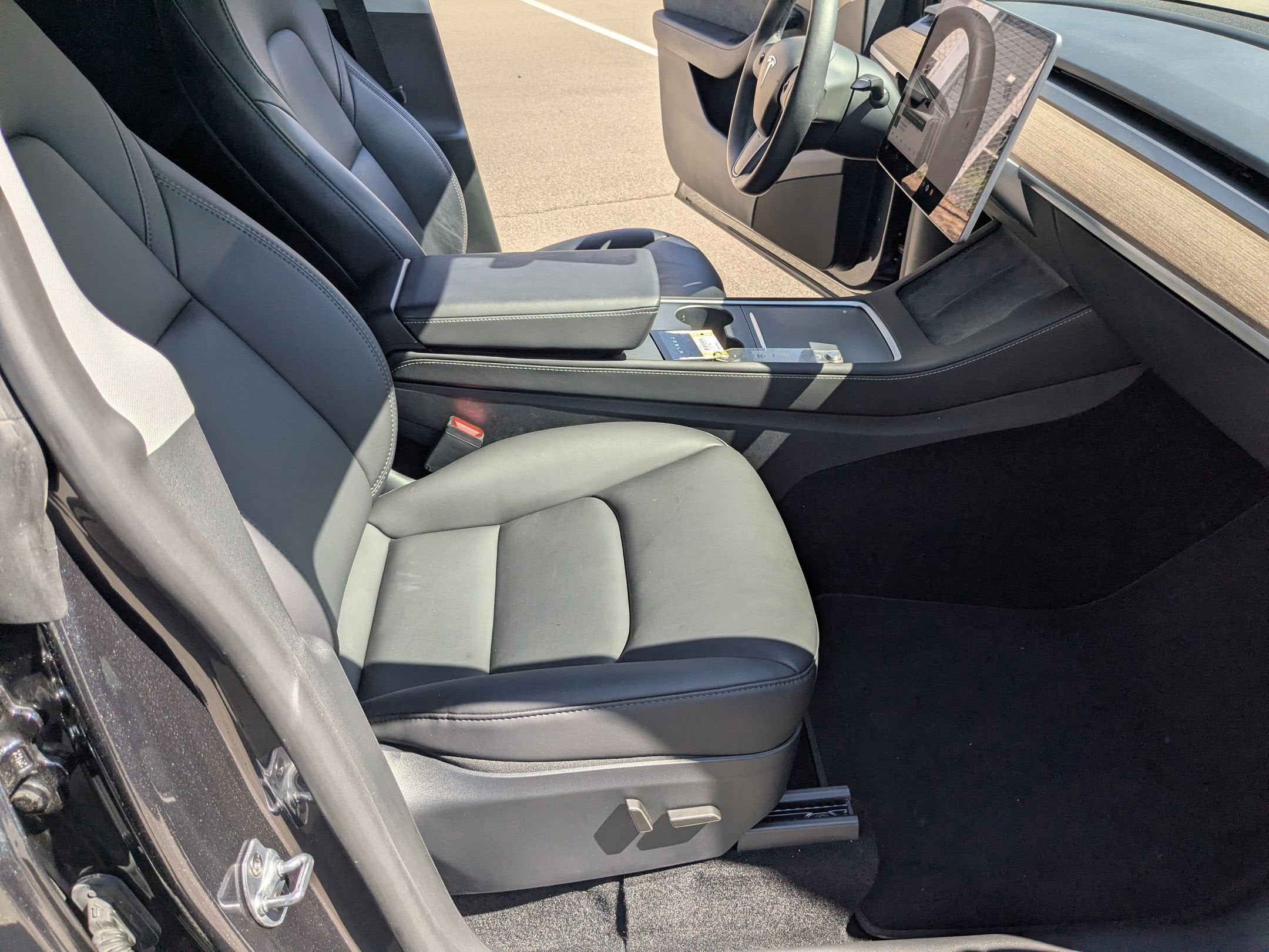 2024 Tesla Model Y Base