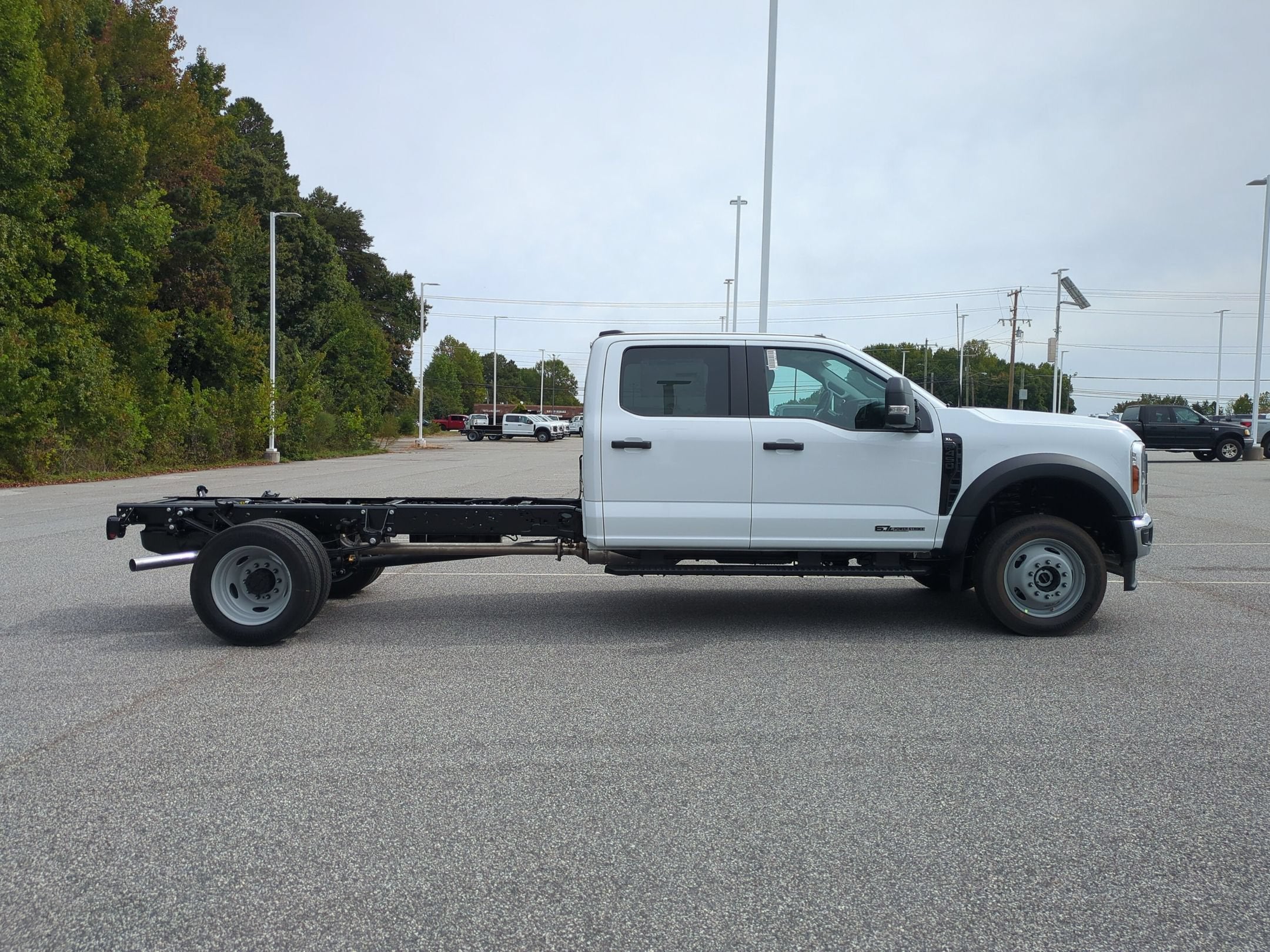 2027 Ford Super Duty F-450 DRW XL