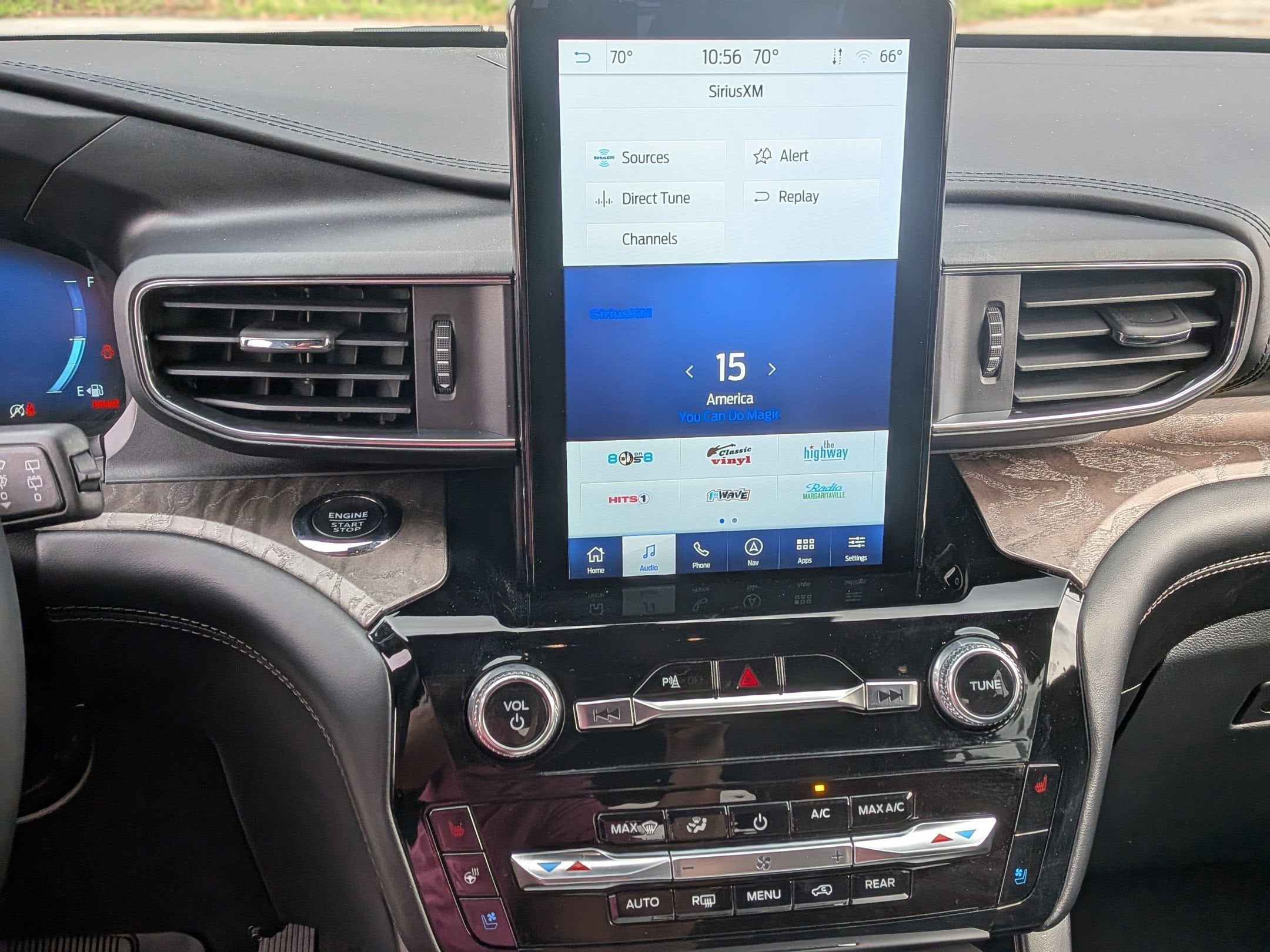 2024 Ford Explorer Platinum