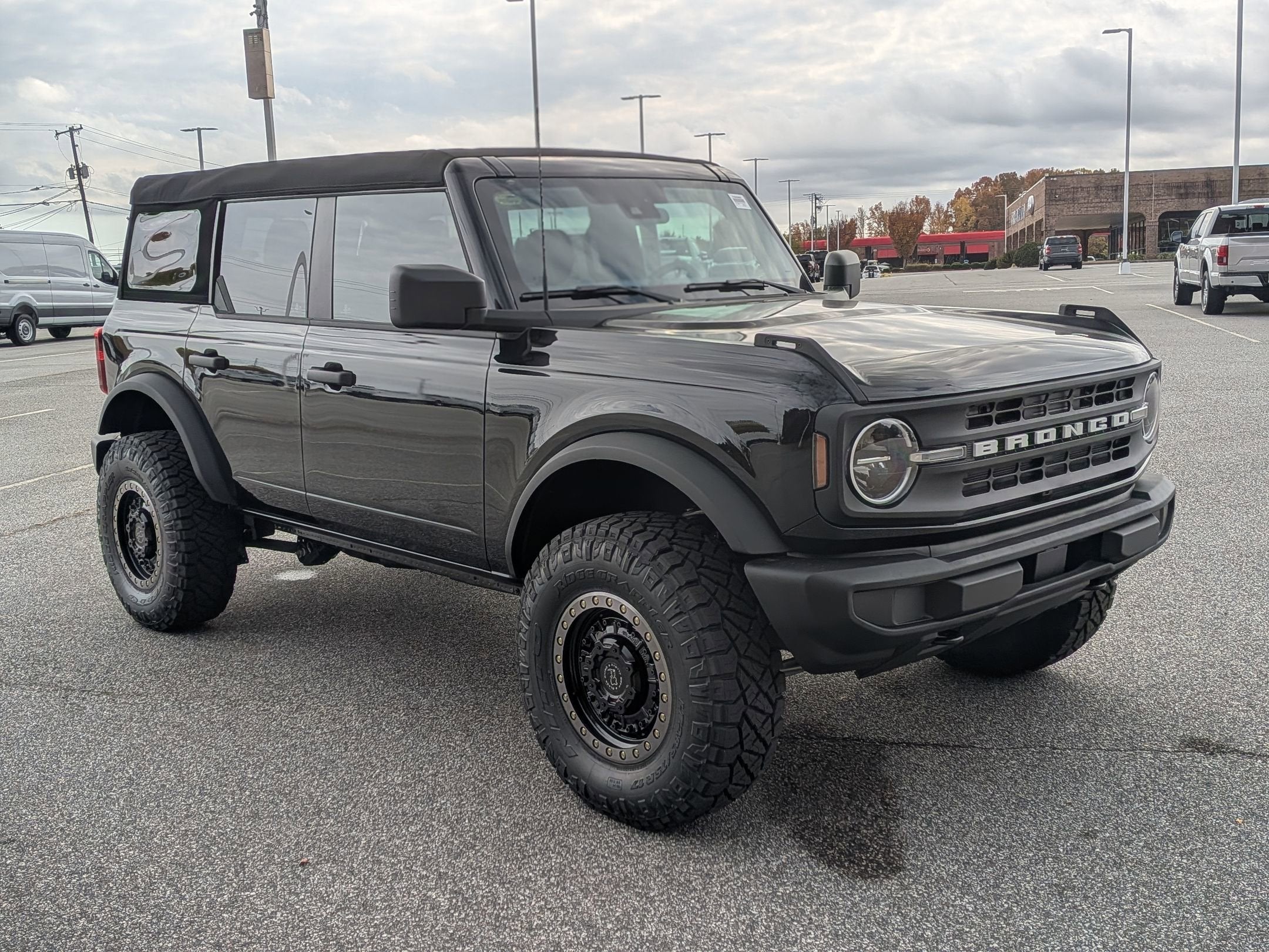 2025 Ford Bronco Base