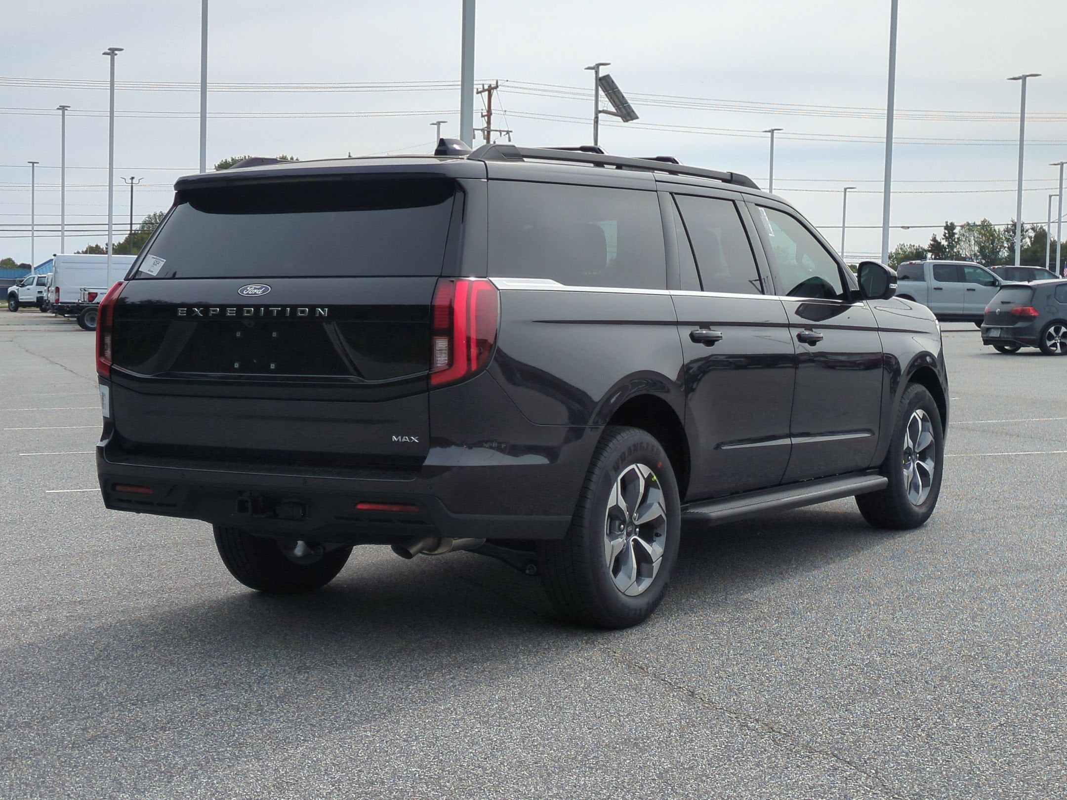 2027 Ford Expedition Max Active