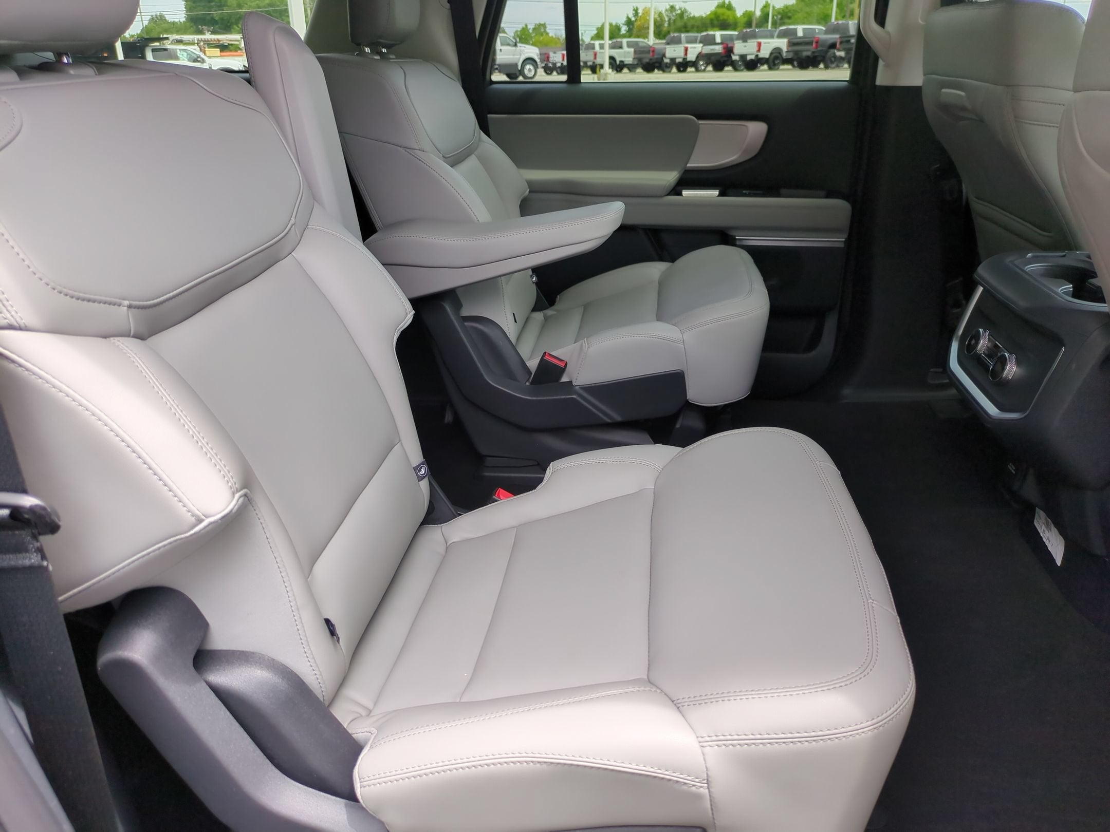 2026 Ford Expedition Max Active - Crossroads Courtesy Demo