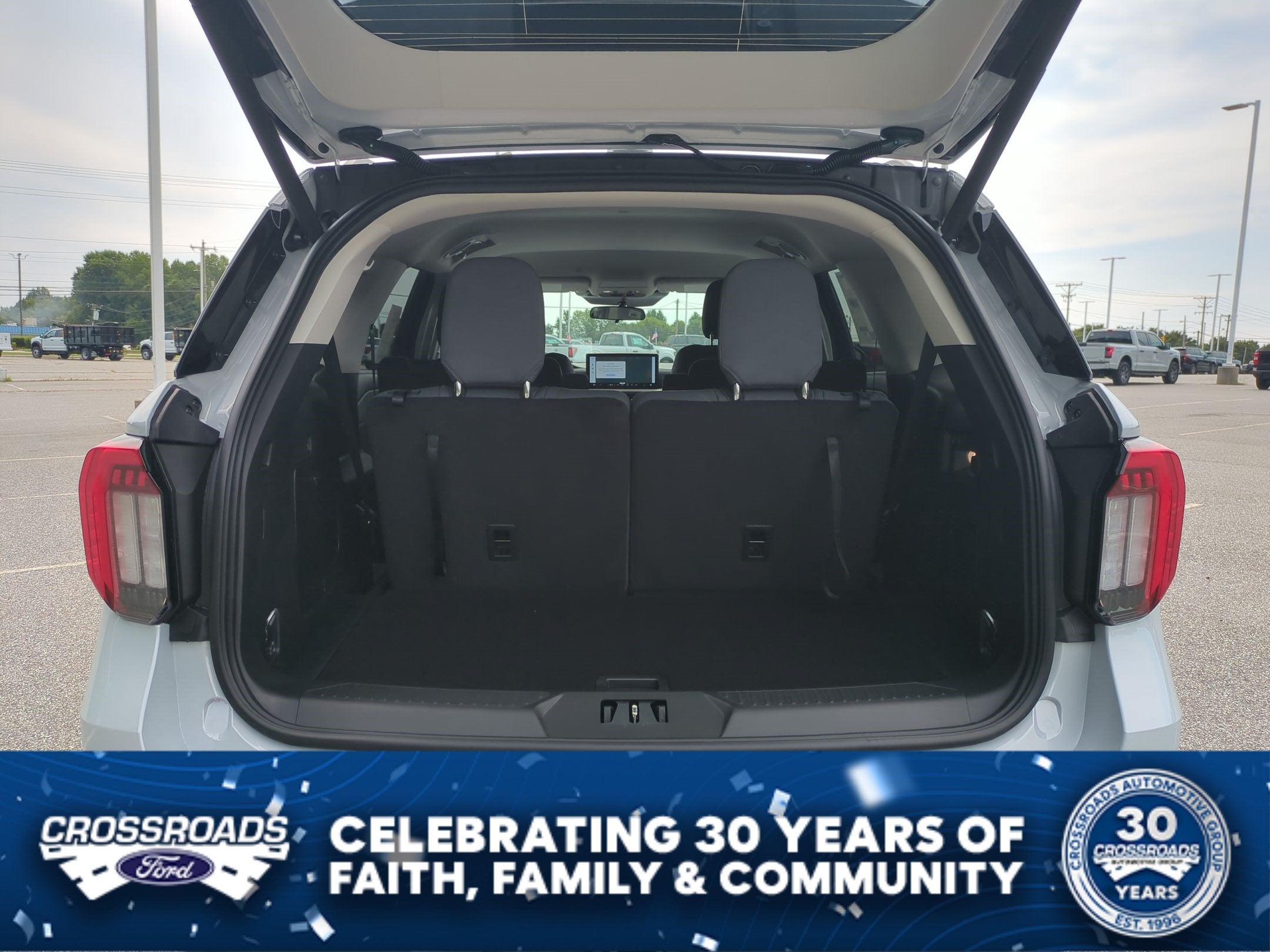2026 Ford Explorer Active w/100A Pkg