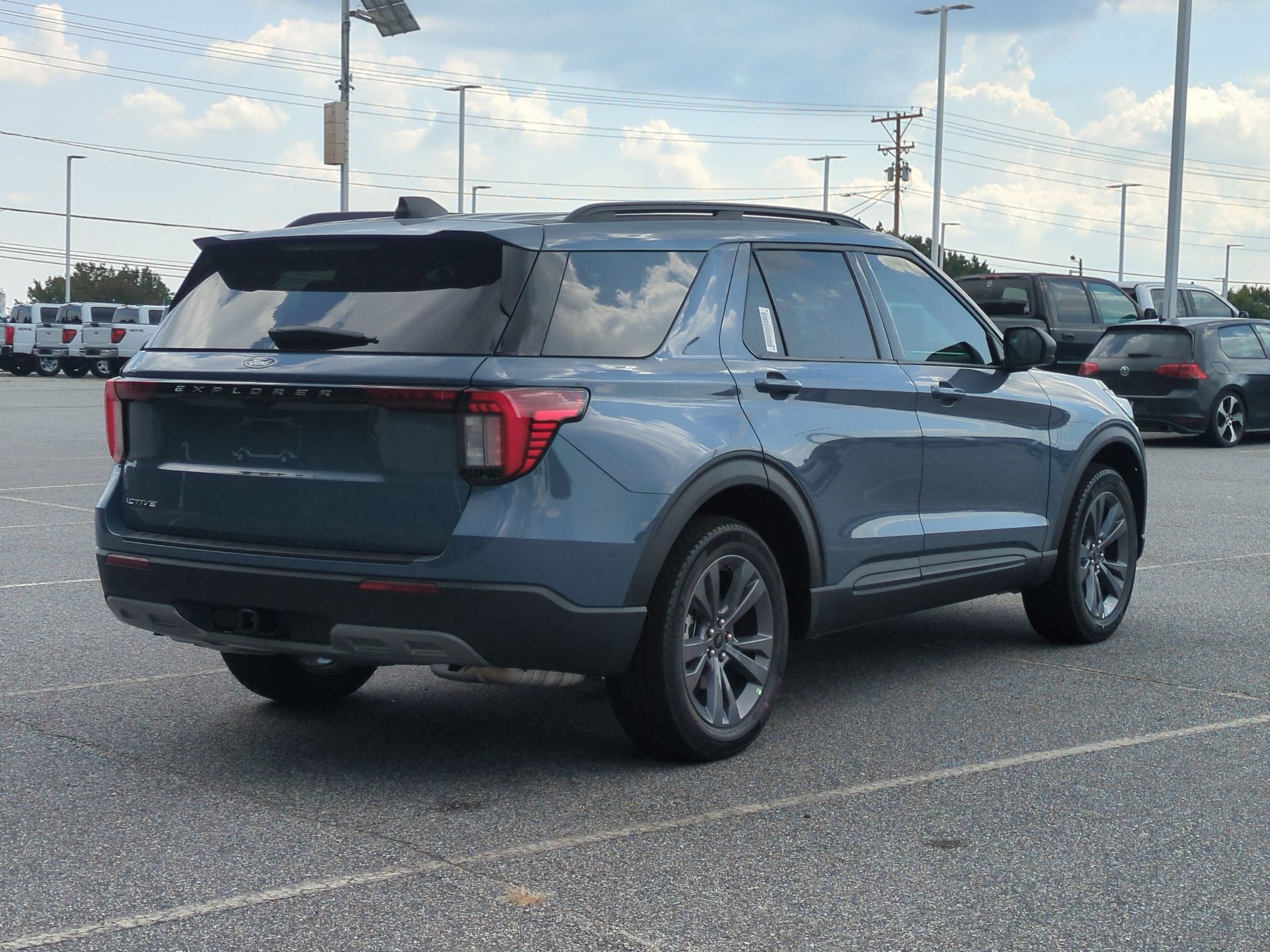 2027 Ford Explorer Active w/200A Pkg