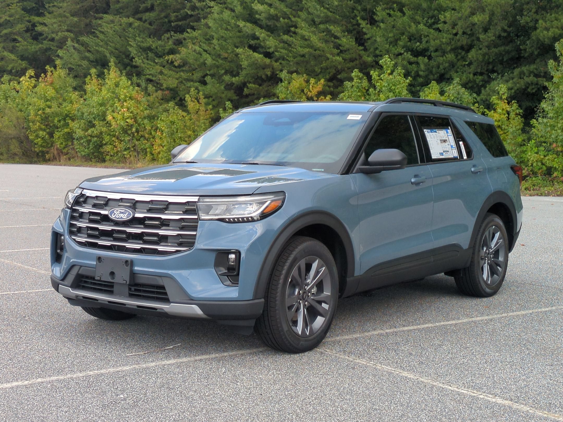 2027 Ford Explorer Active w/200A Pkg