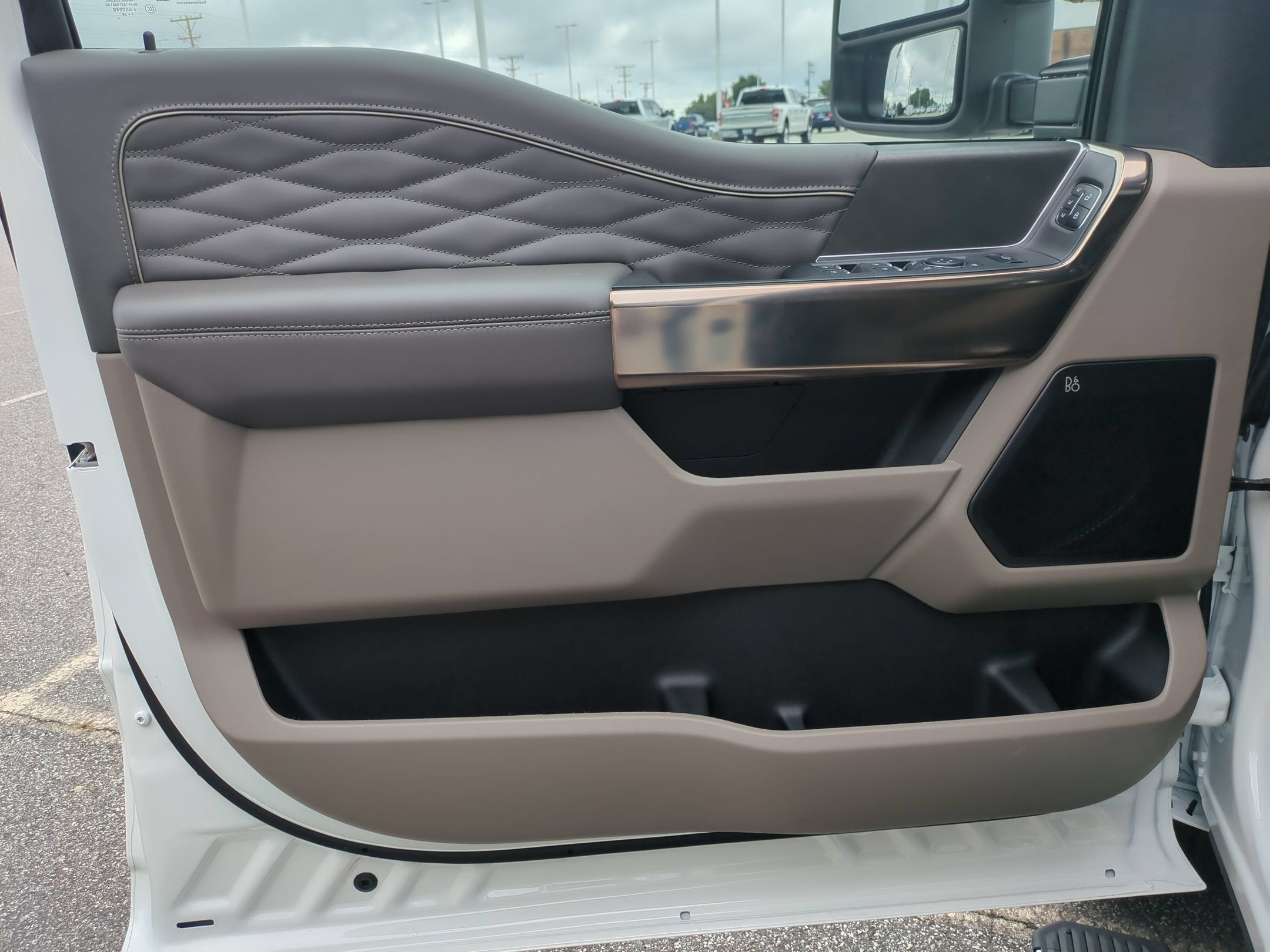 2026 Ford Super Duty F-250 SRW Platinum Plus