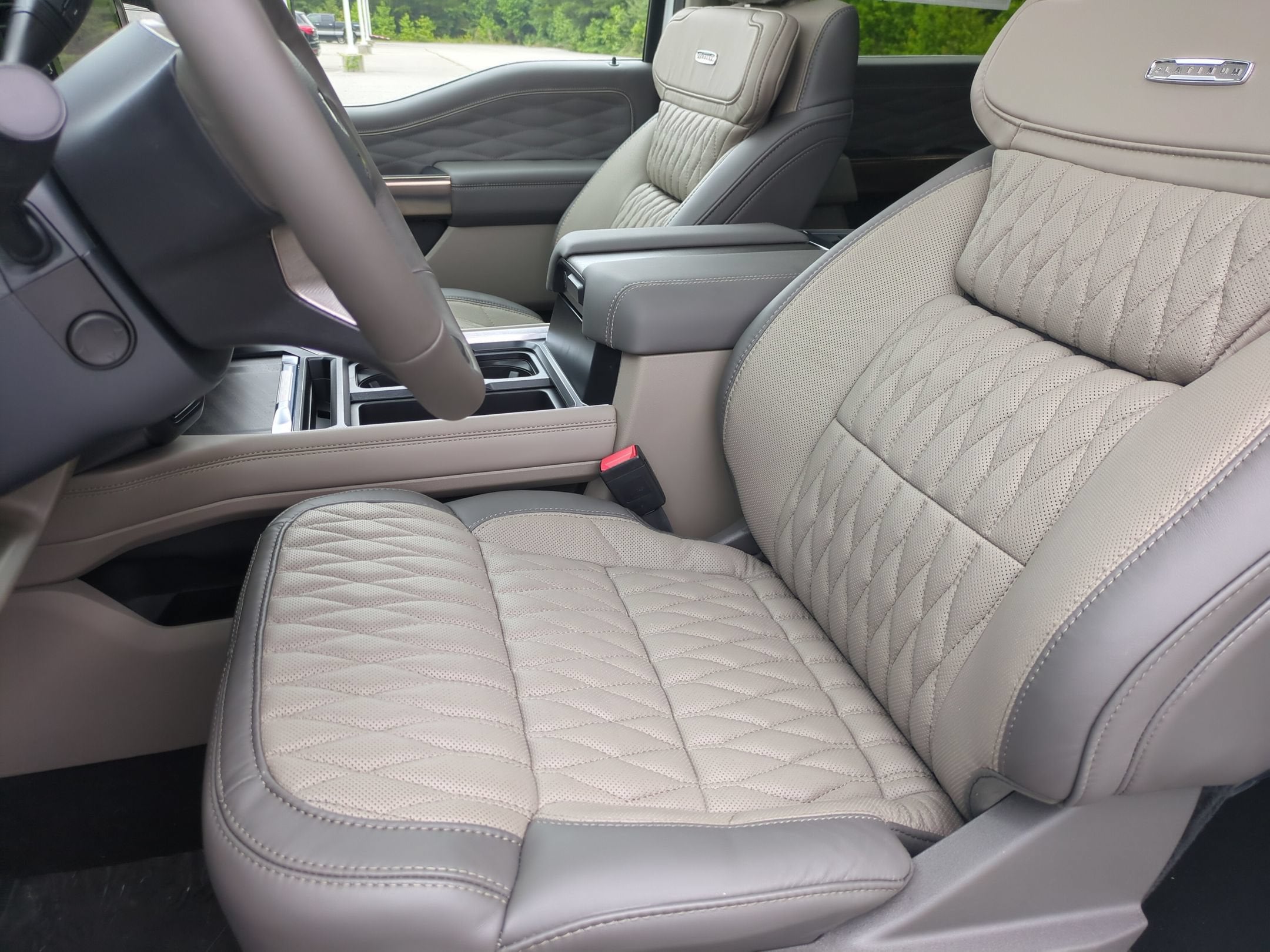 2026 Ford Super Duty F-250 SRW Platinum Plus