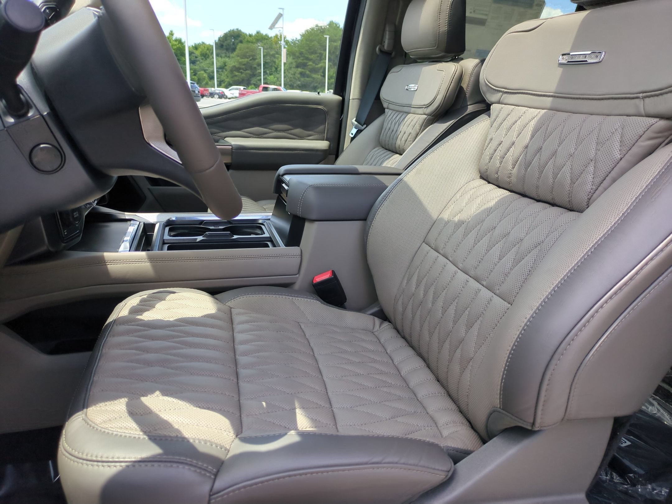 2026 Ford Super Duty F-250 SRW Platinum Plus