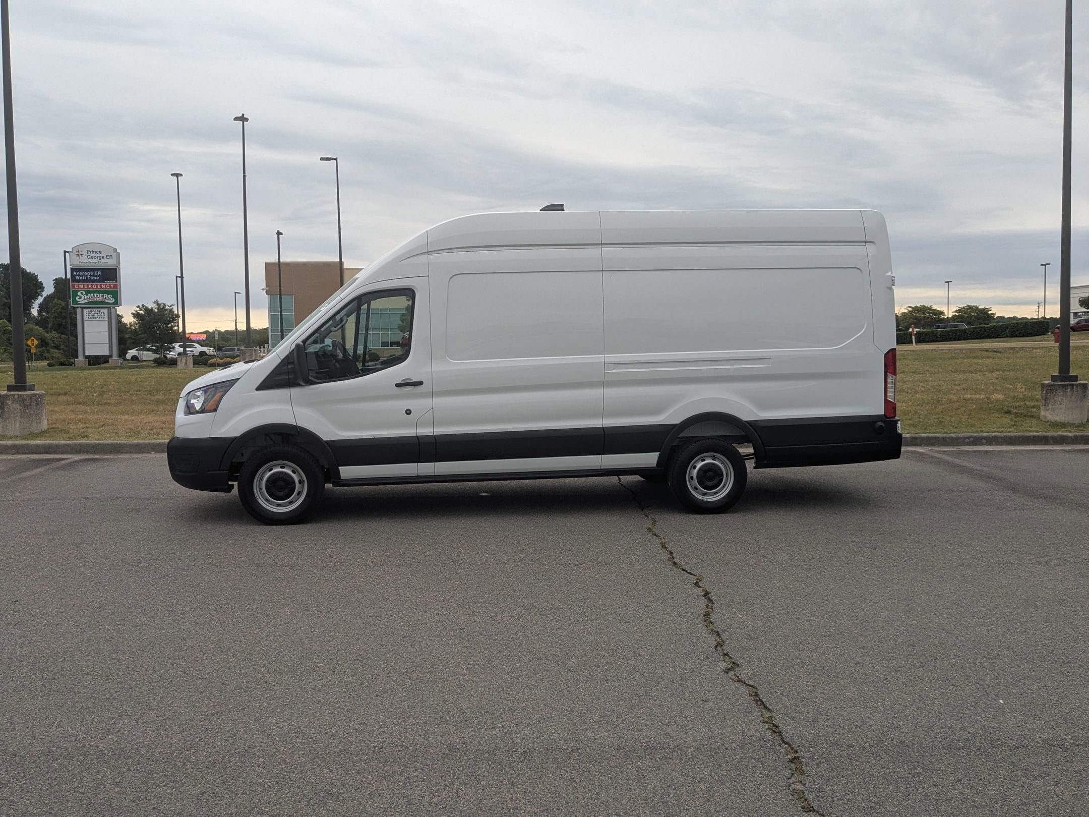 2026 Ford Transit Cargo Van Base