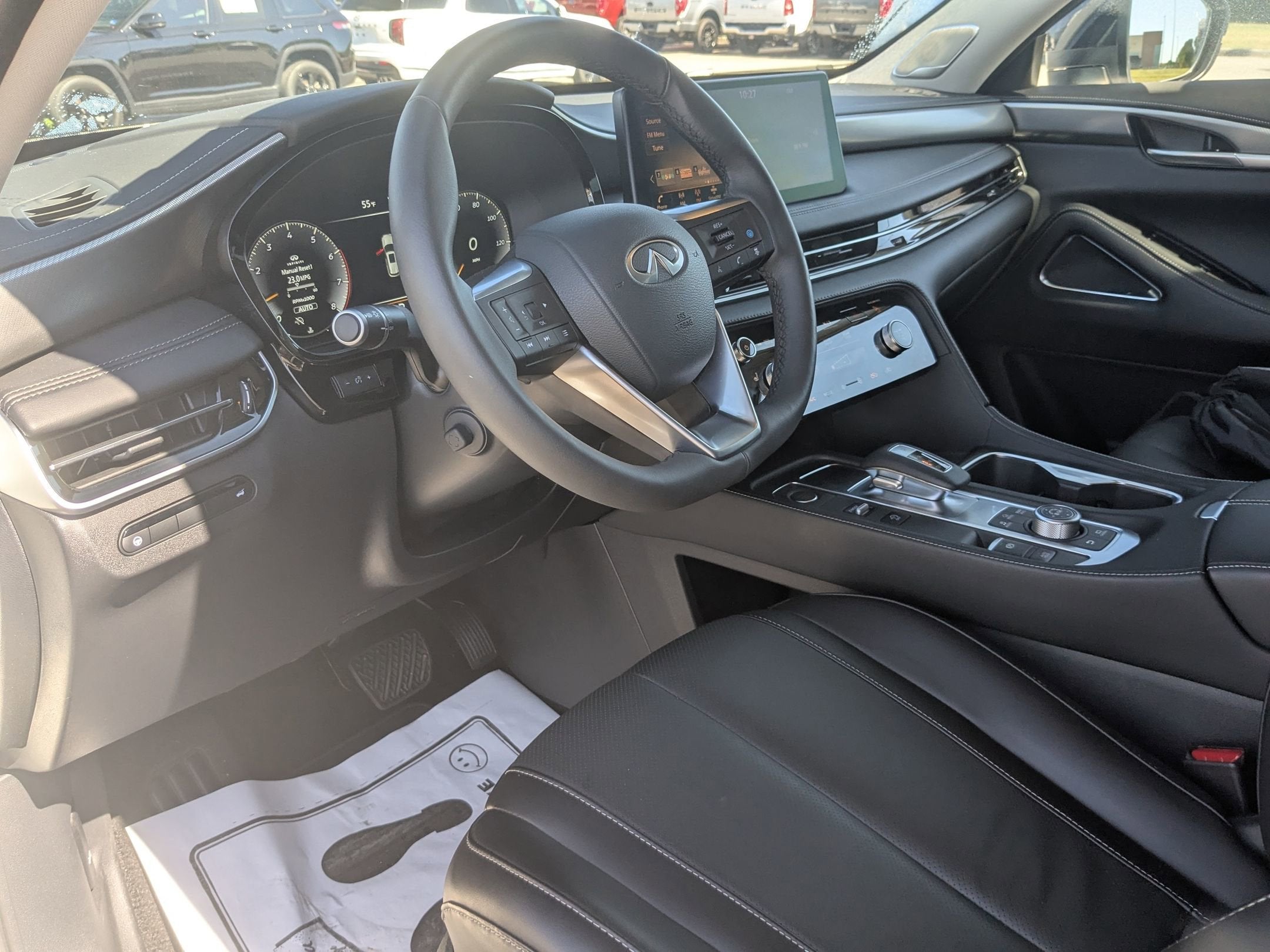 2025 INFINITI QX60 LUXE