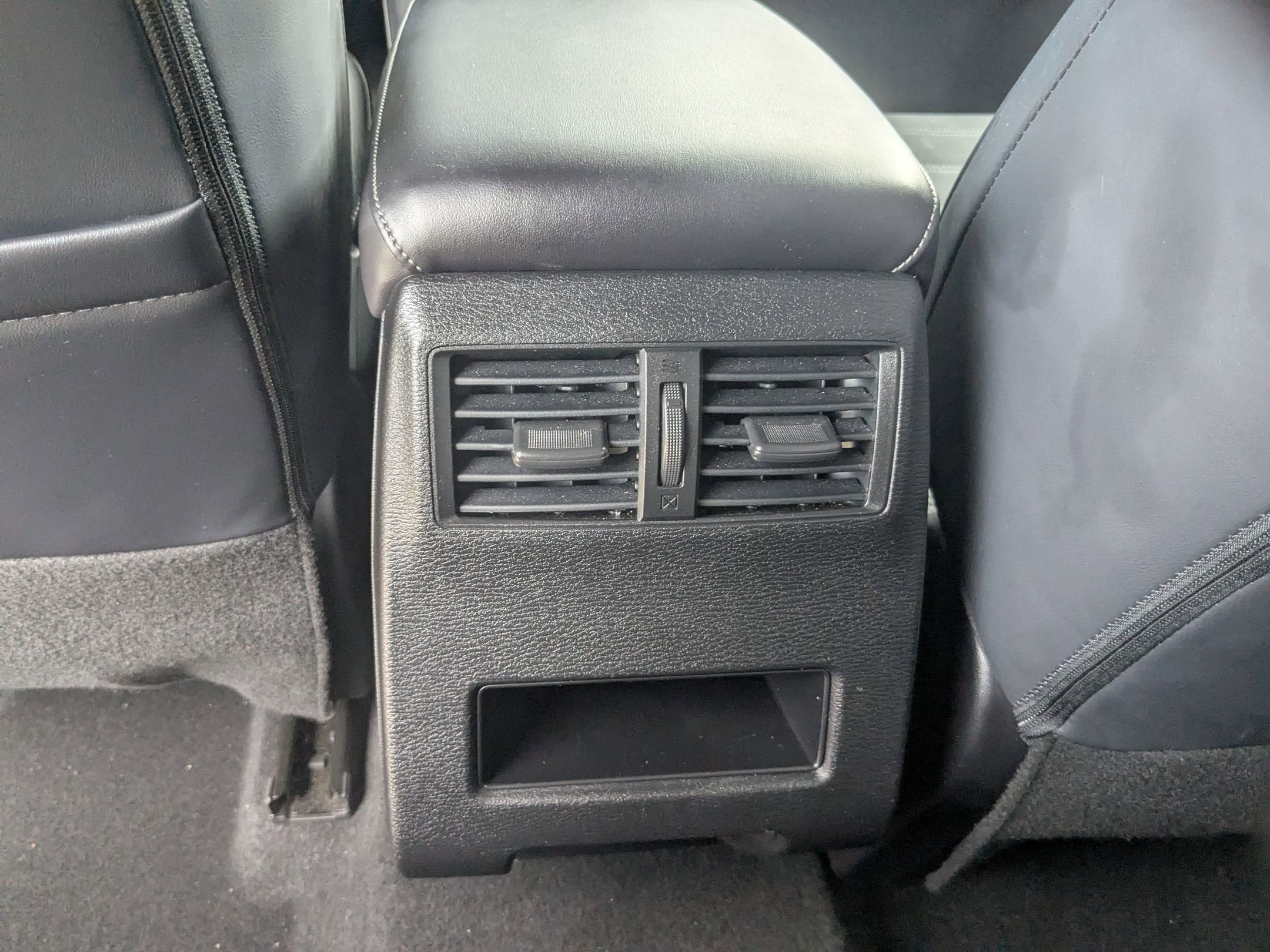 2024 Mitsubishi Outlander SE Black Edition