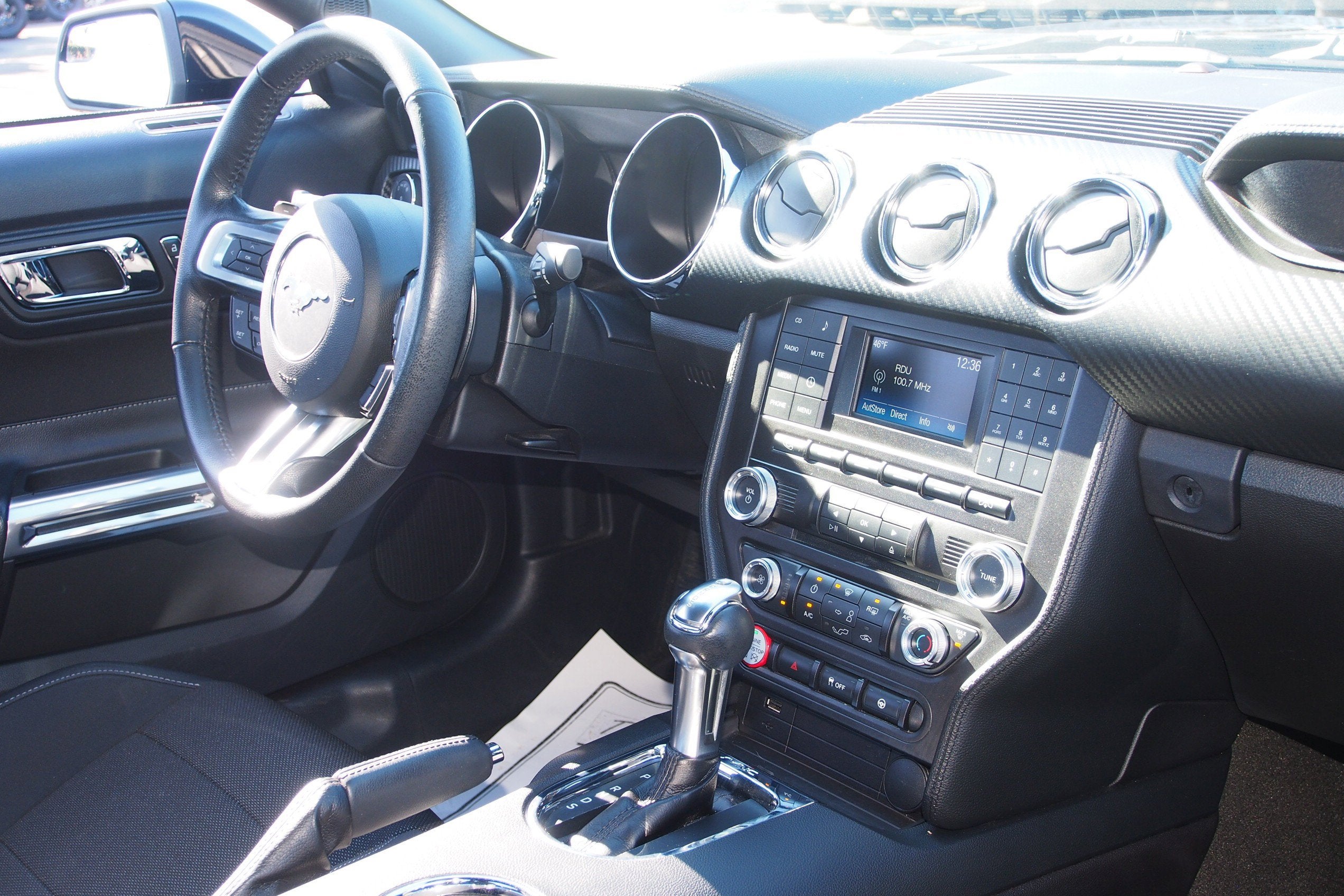 2016 Ford Mustang V6