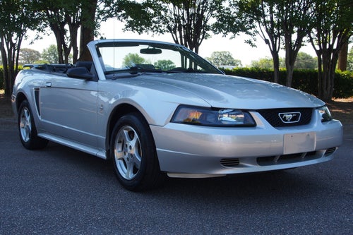 2003 Ford Mustang V6