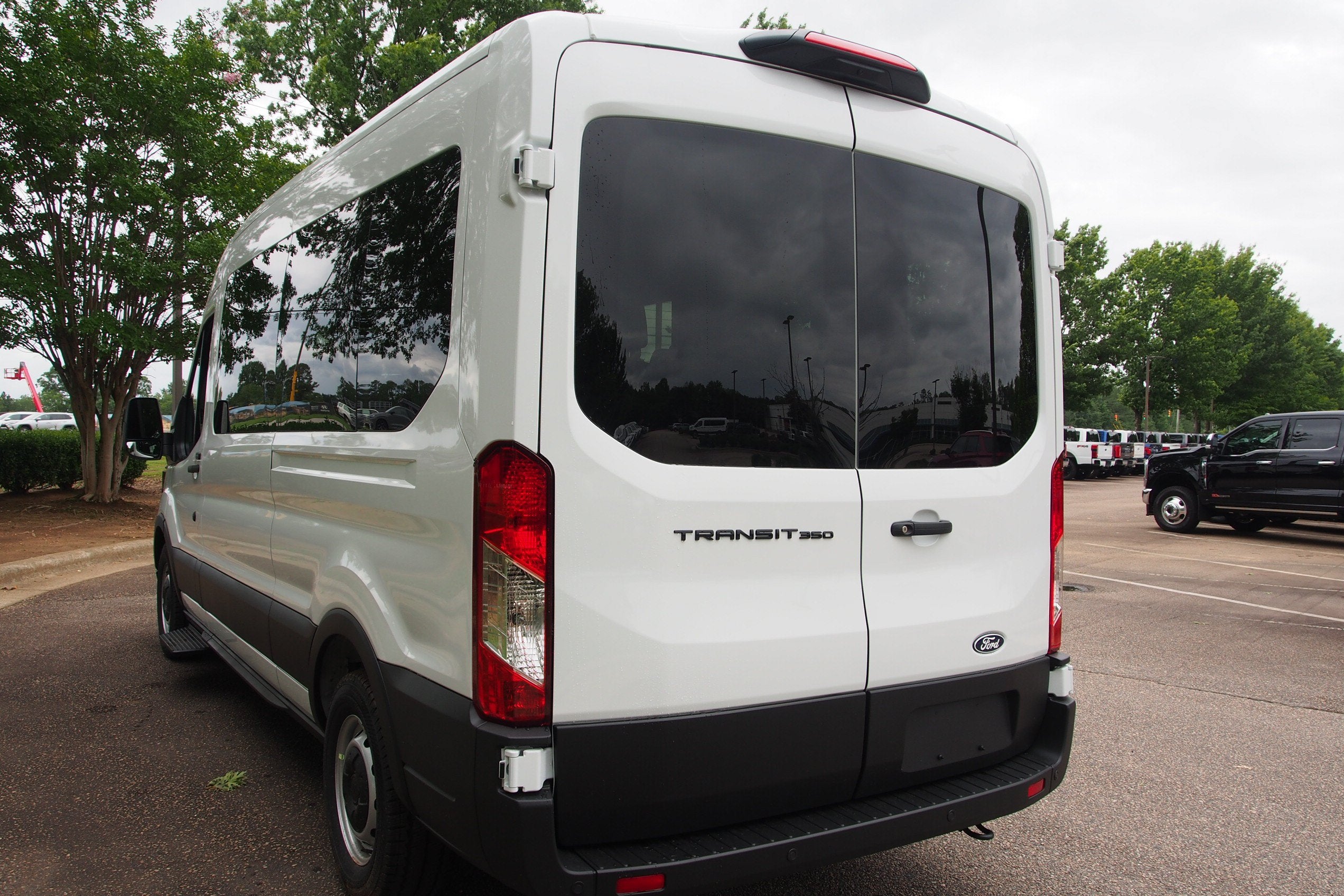 2026 Ford Transit Passenger Wagon XL