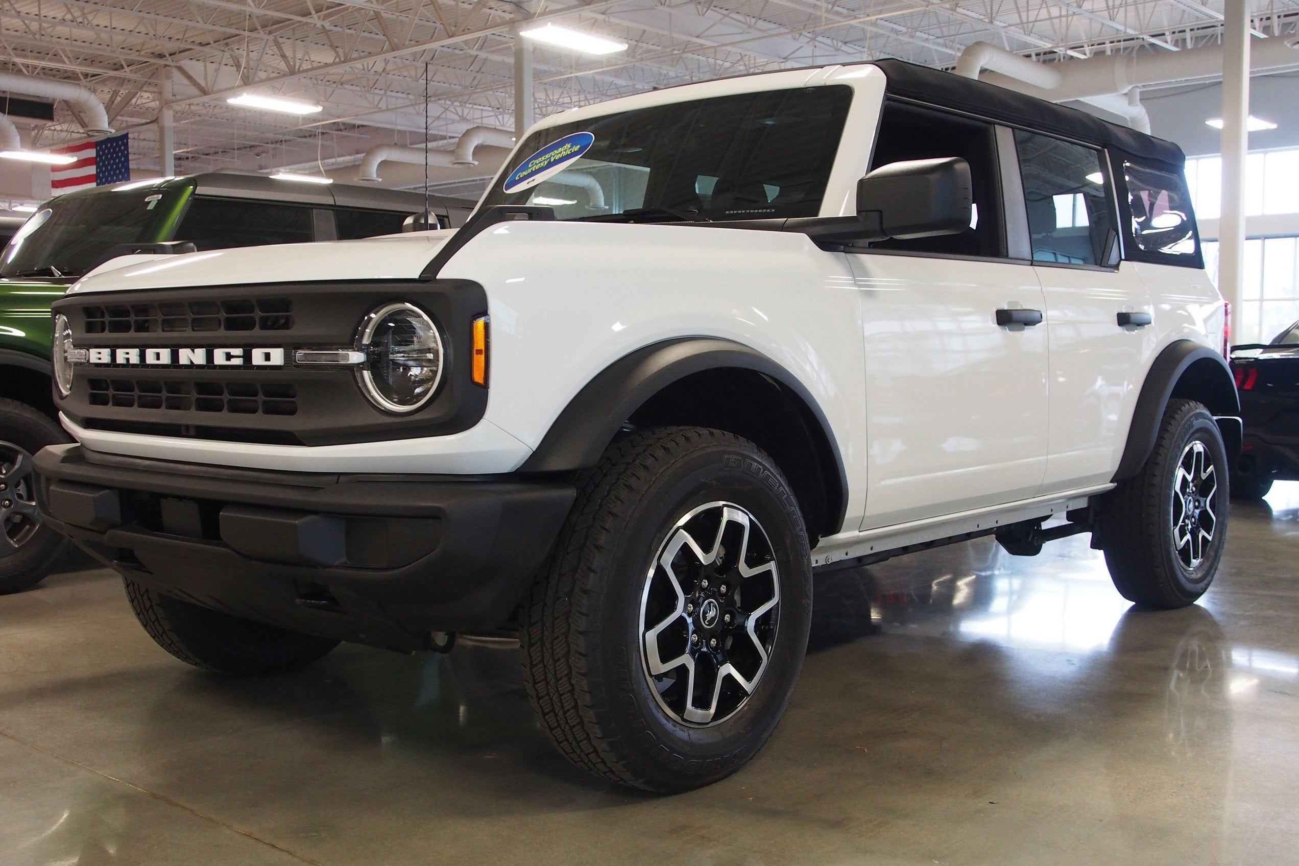 2025 Ford Bronco Base - Crossroads Courtesy Demo