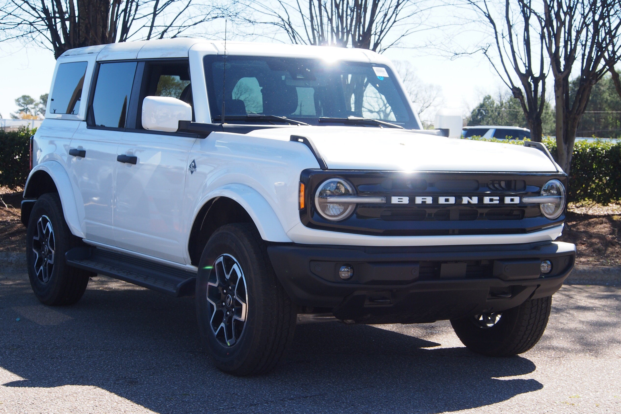 2026 Ford Bronco Outer Banks - Crossroads Courtesy Demo