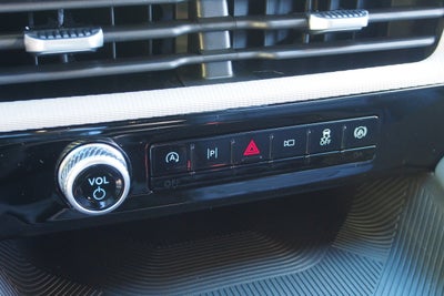 2027 Ford Explorer Active w/200A Pkg