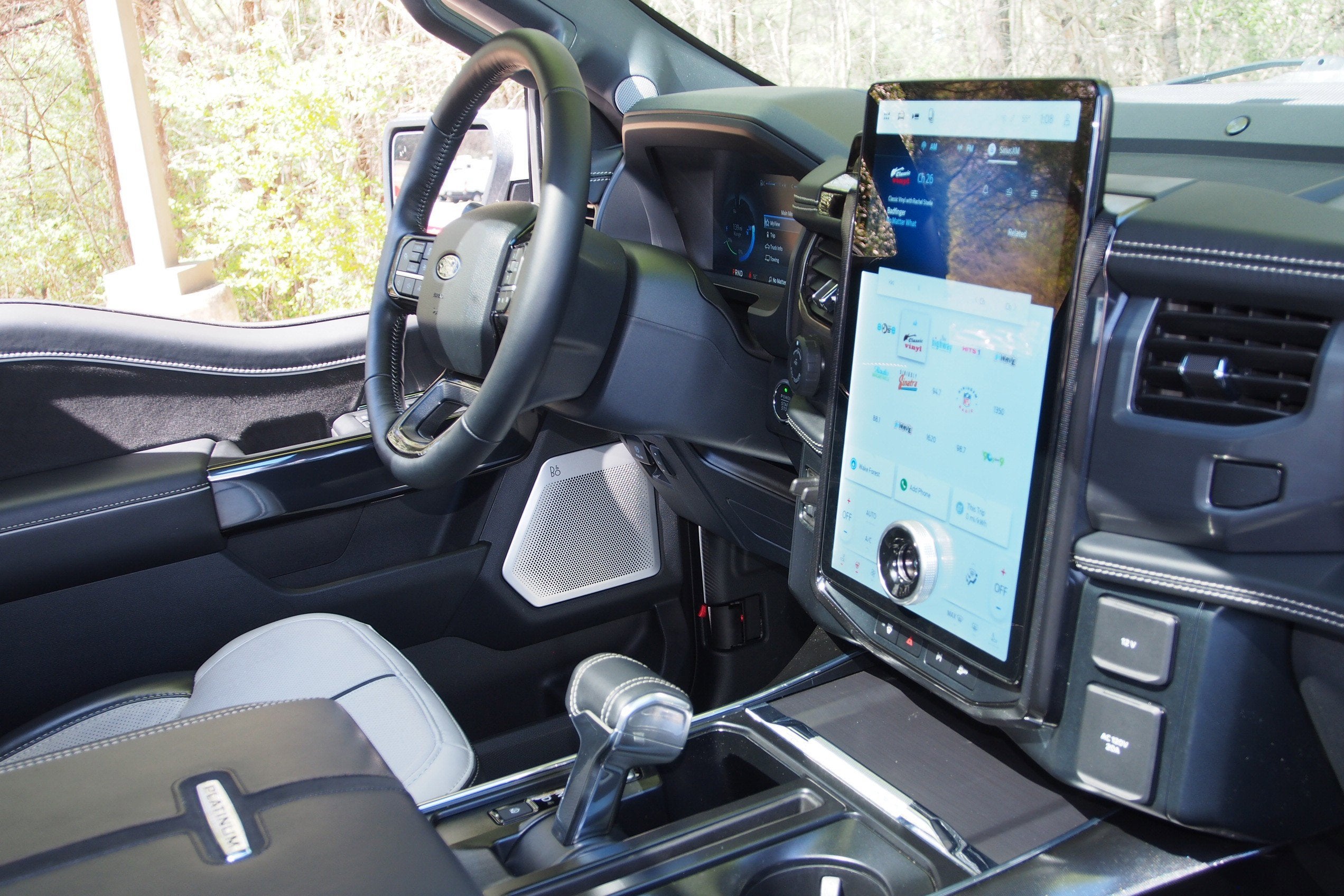 2025 Ford F-150 Lightning Platinum