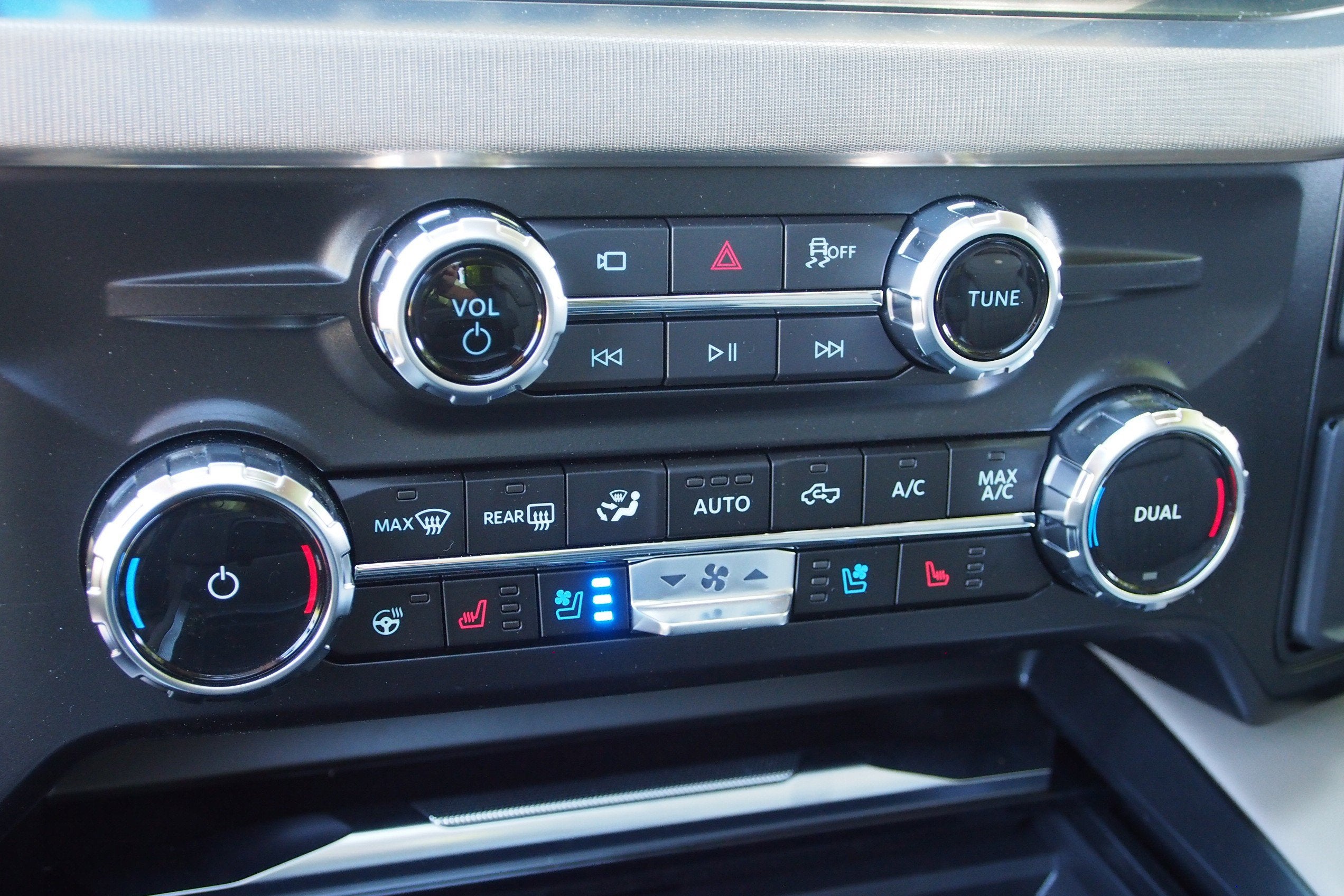 2026 Ford Super Duty F-350 DRW Platinum