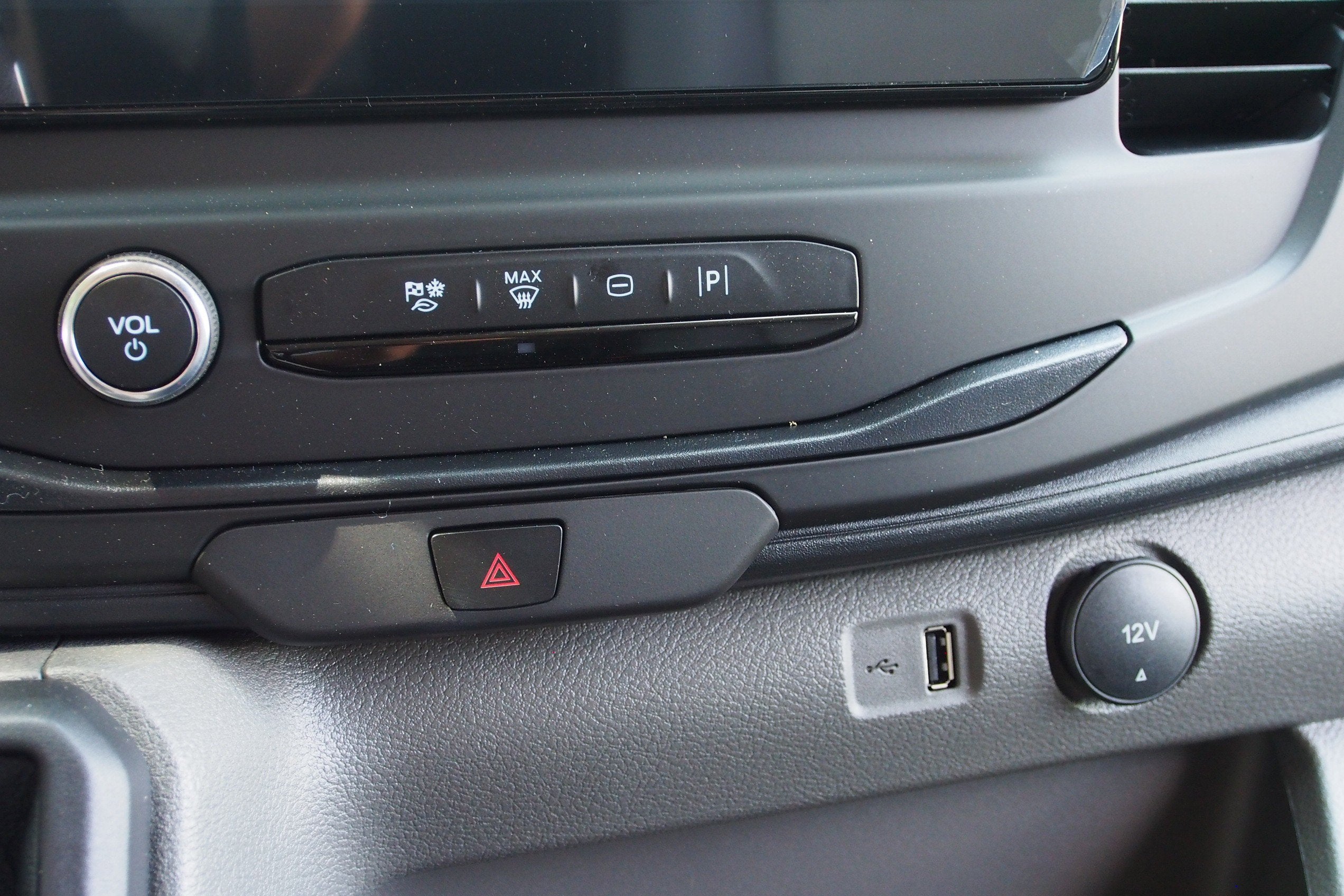 2026 Ford Transit Cargo Van Base